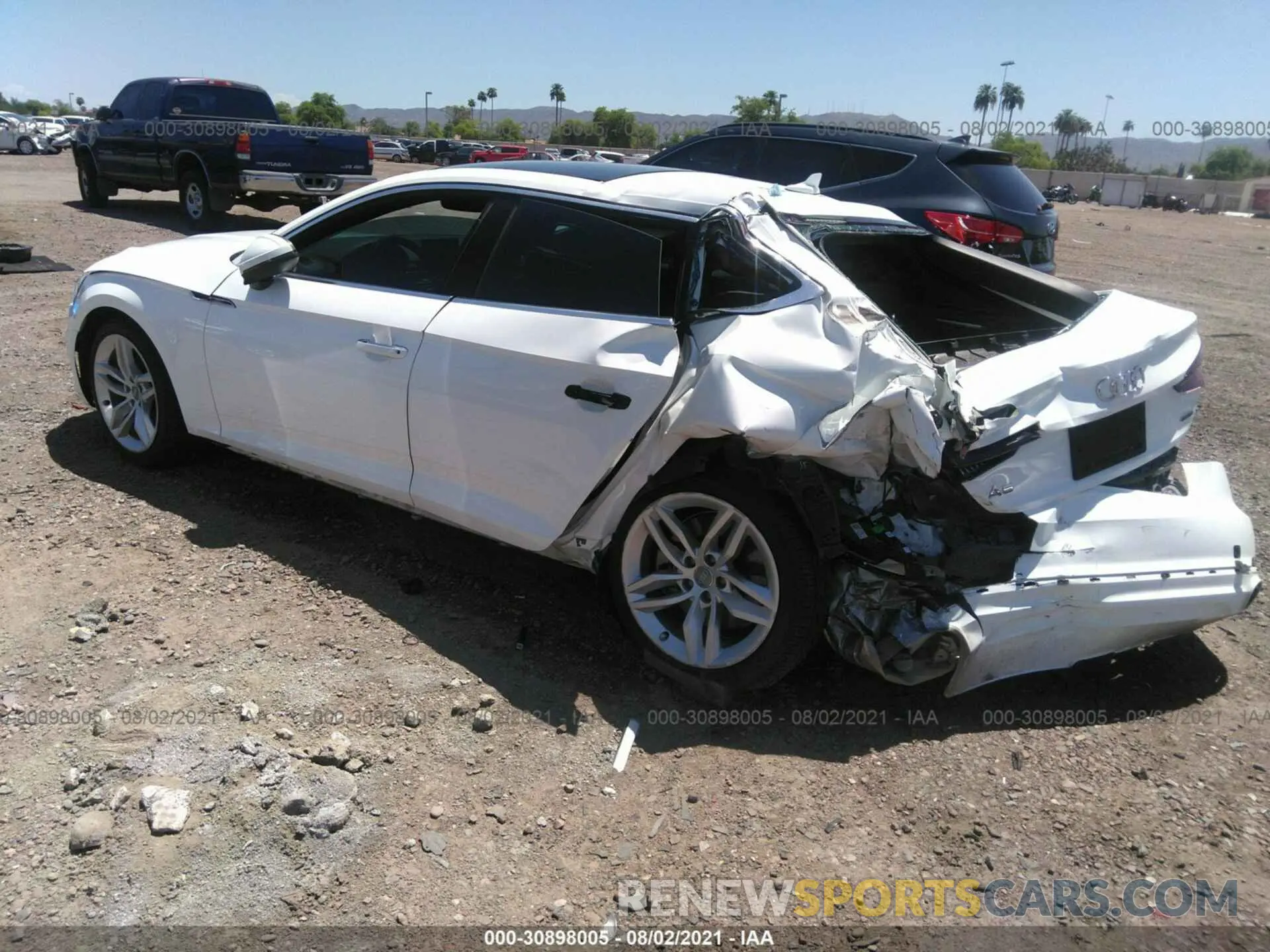3 fotografías del automóvil dañado WAUANCF51KA056677 AUDI A5 SPORTBACK 2019