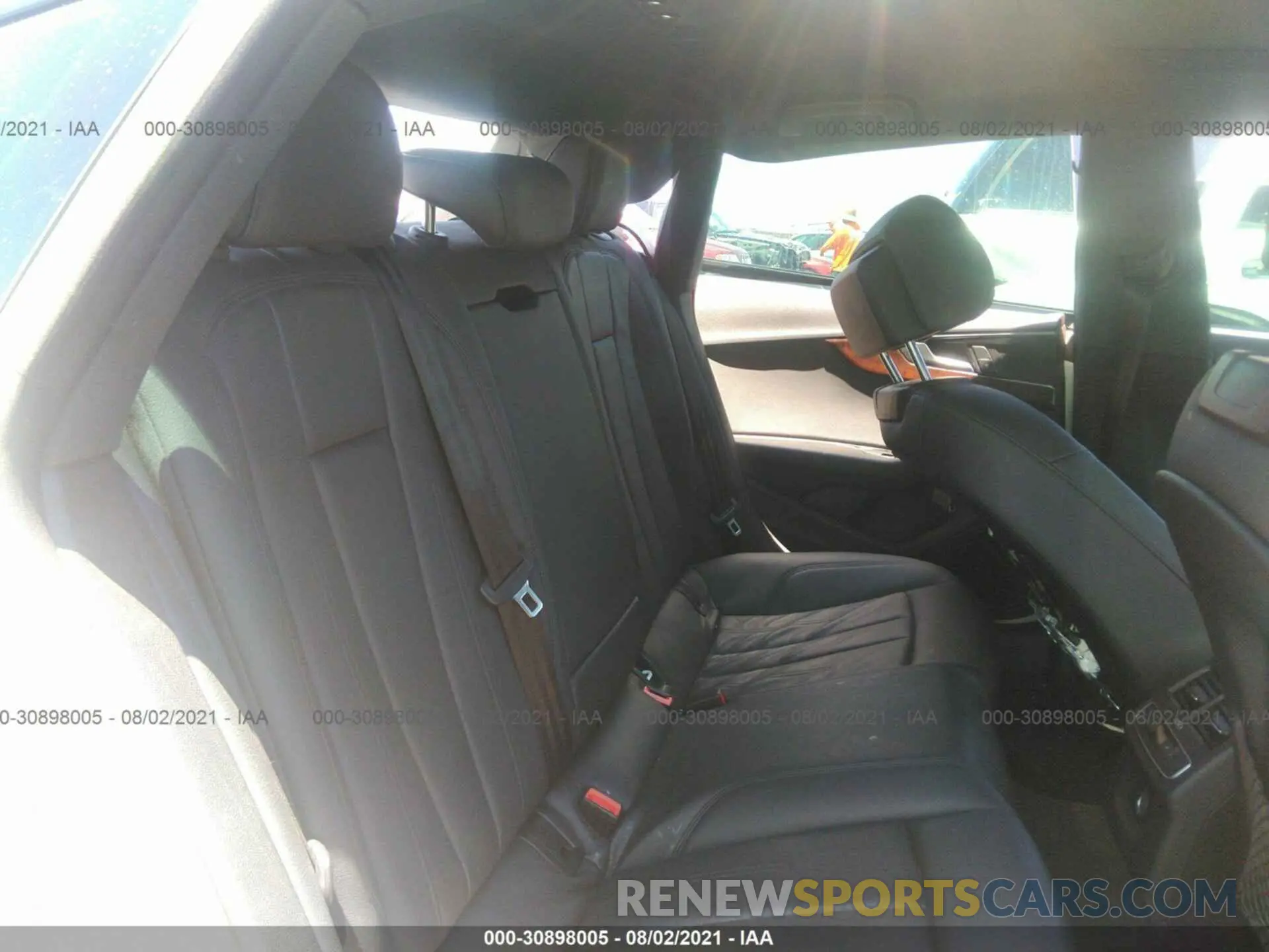 8 fotografías del automóvil dañado WAUANCF51KA056677 AUDI A5 SPORTBACK 2019