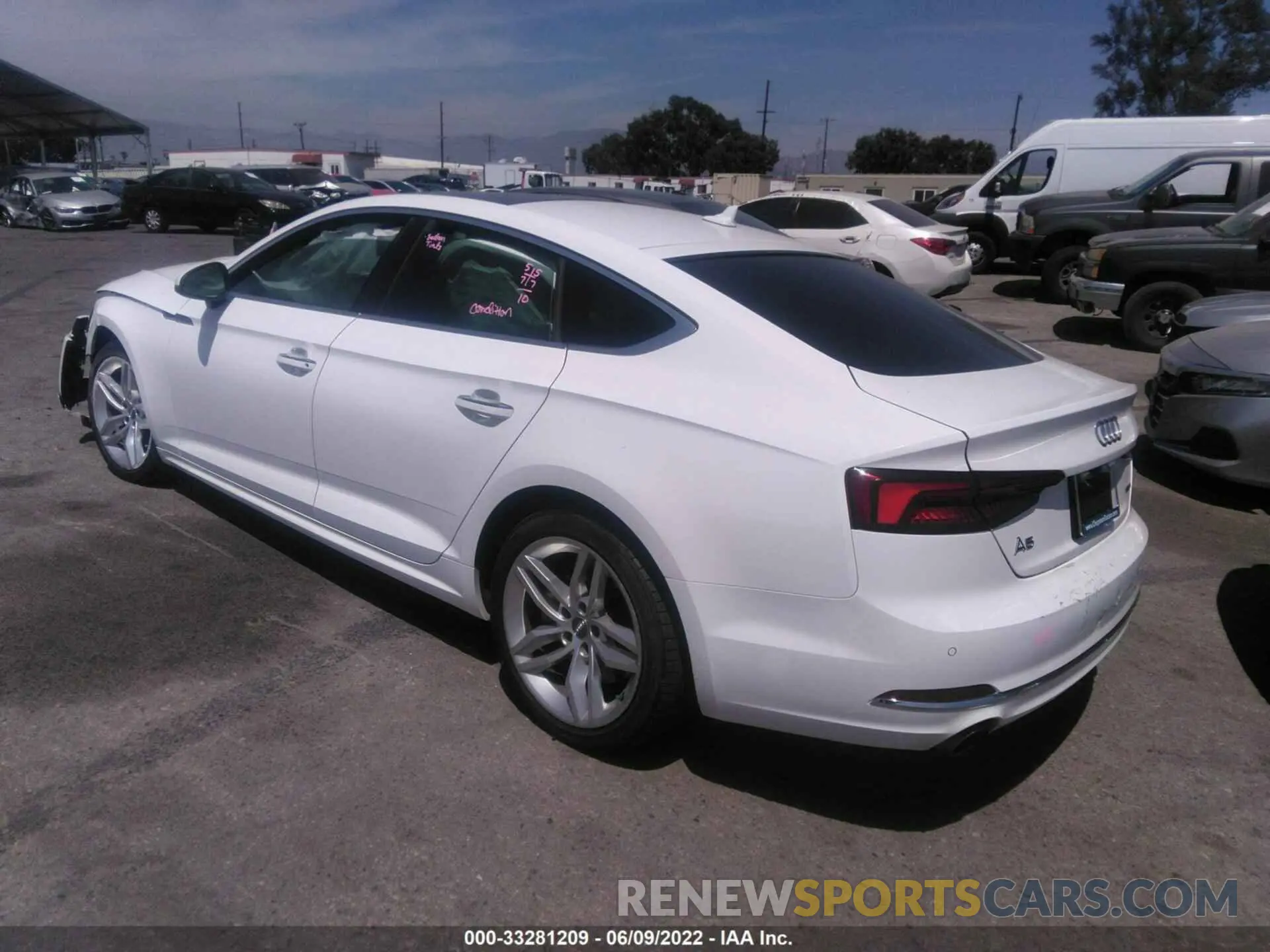 3 fotografías del automóvil dañado WAUBNCF5XKA022757 AUDI A5 SPORTBACK 2019