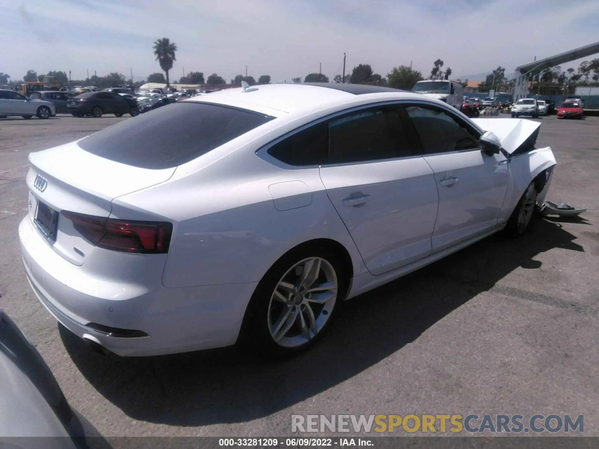 4 fotografías del automóvil dañado WAUBNCF5XKA022757 AUDI A5 SPORTBACK 2019