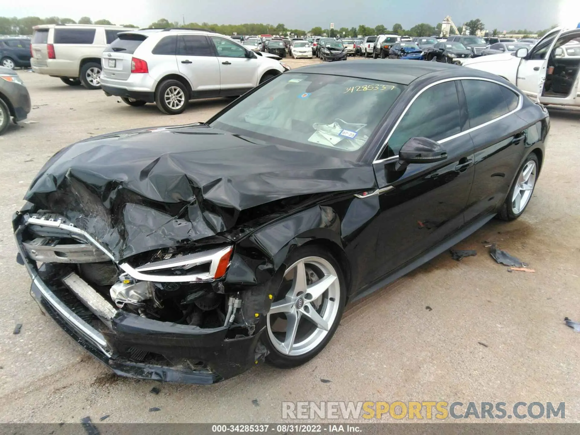 2 fotografías del automóvil dañado WAUDNCF58KA025424 AUDI A5 SPORTBACK 2019