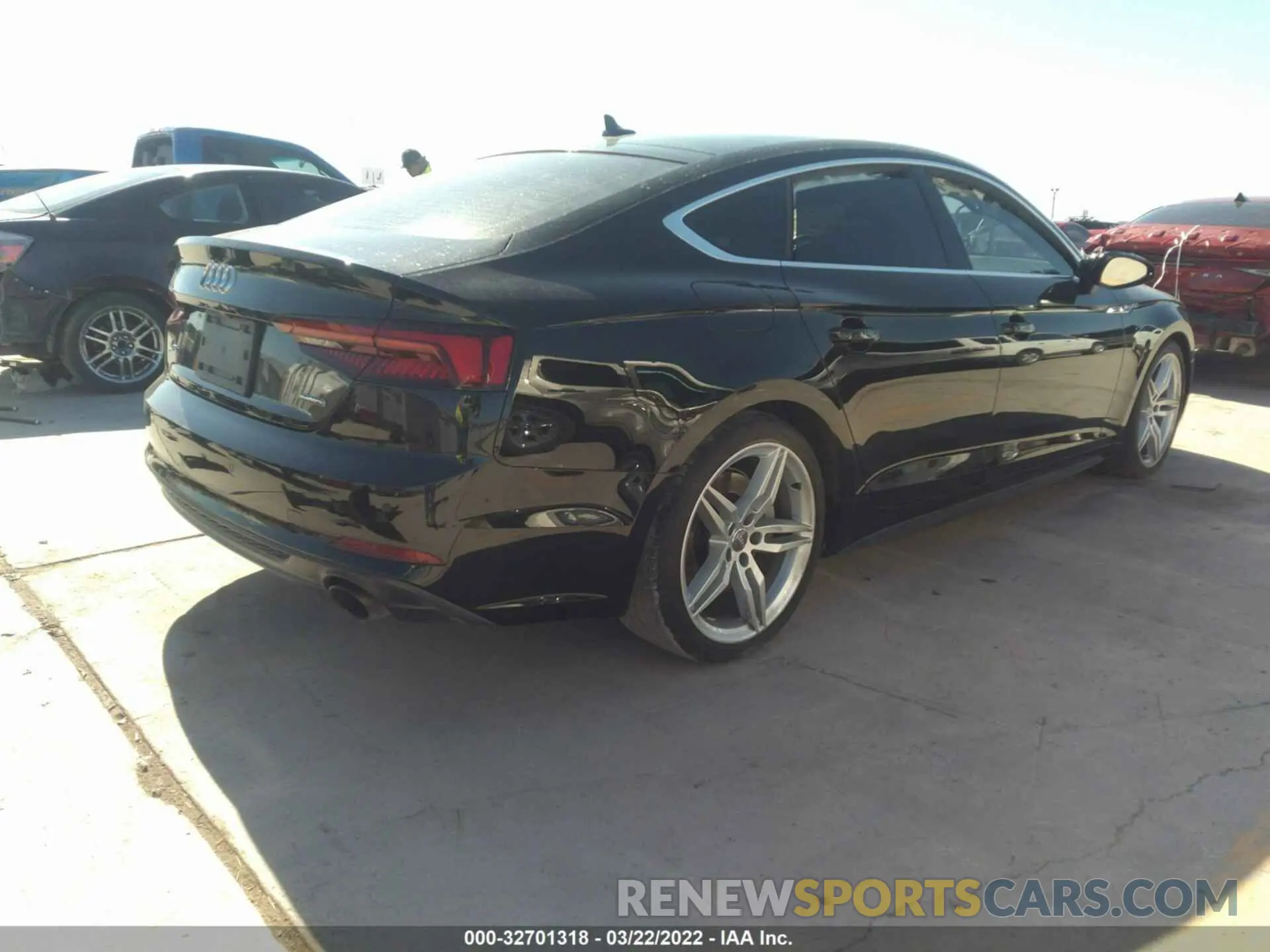 4 fotografías del automóvil dañado WAUENCF52KA046306 AUDI A5 SPORTBACK 2019