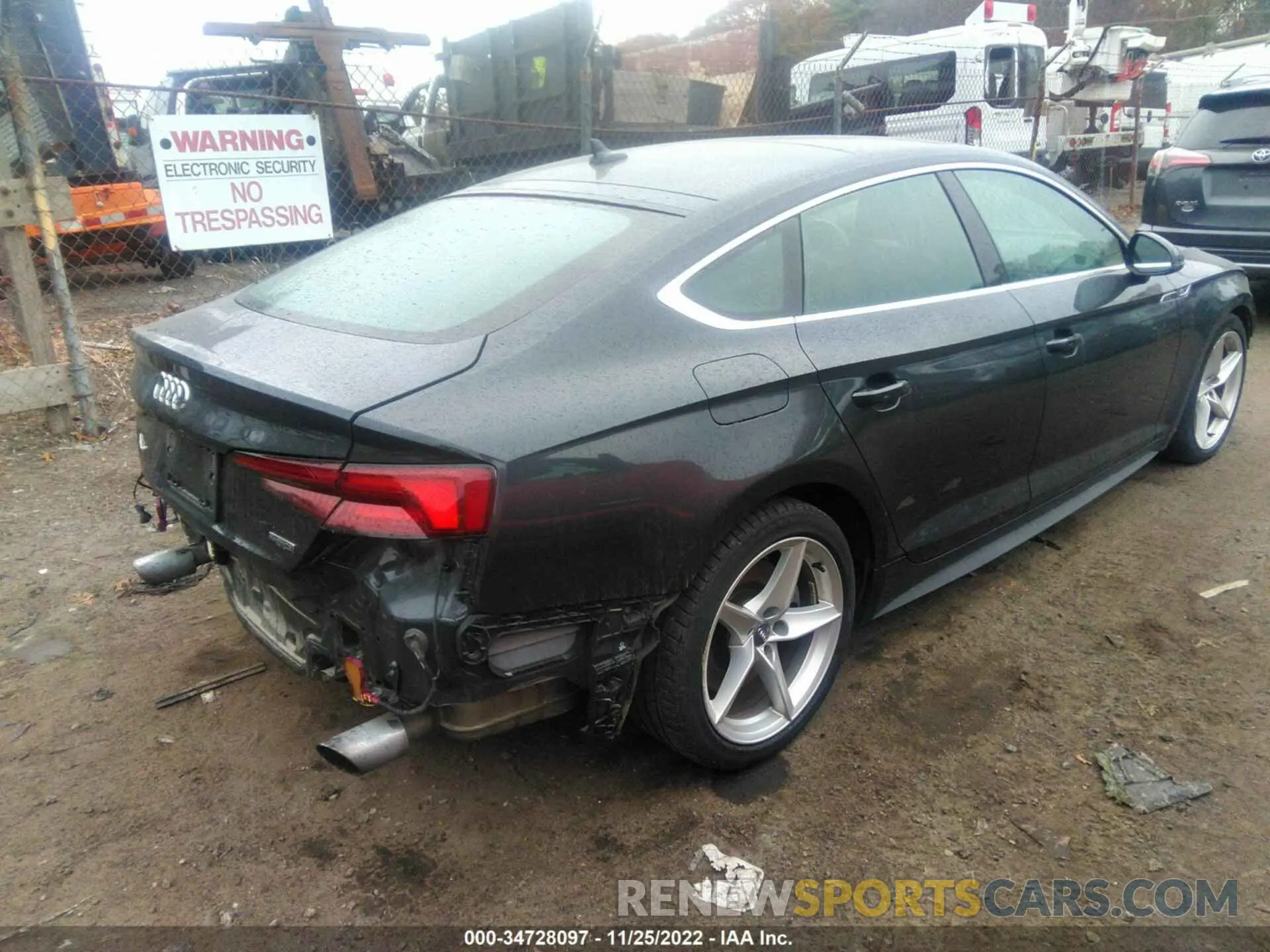 4 fotografías del automóvil dañado WAUENCF55KA100147 AUDI A5 SPORTBACK 2019