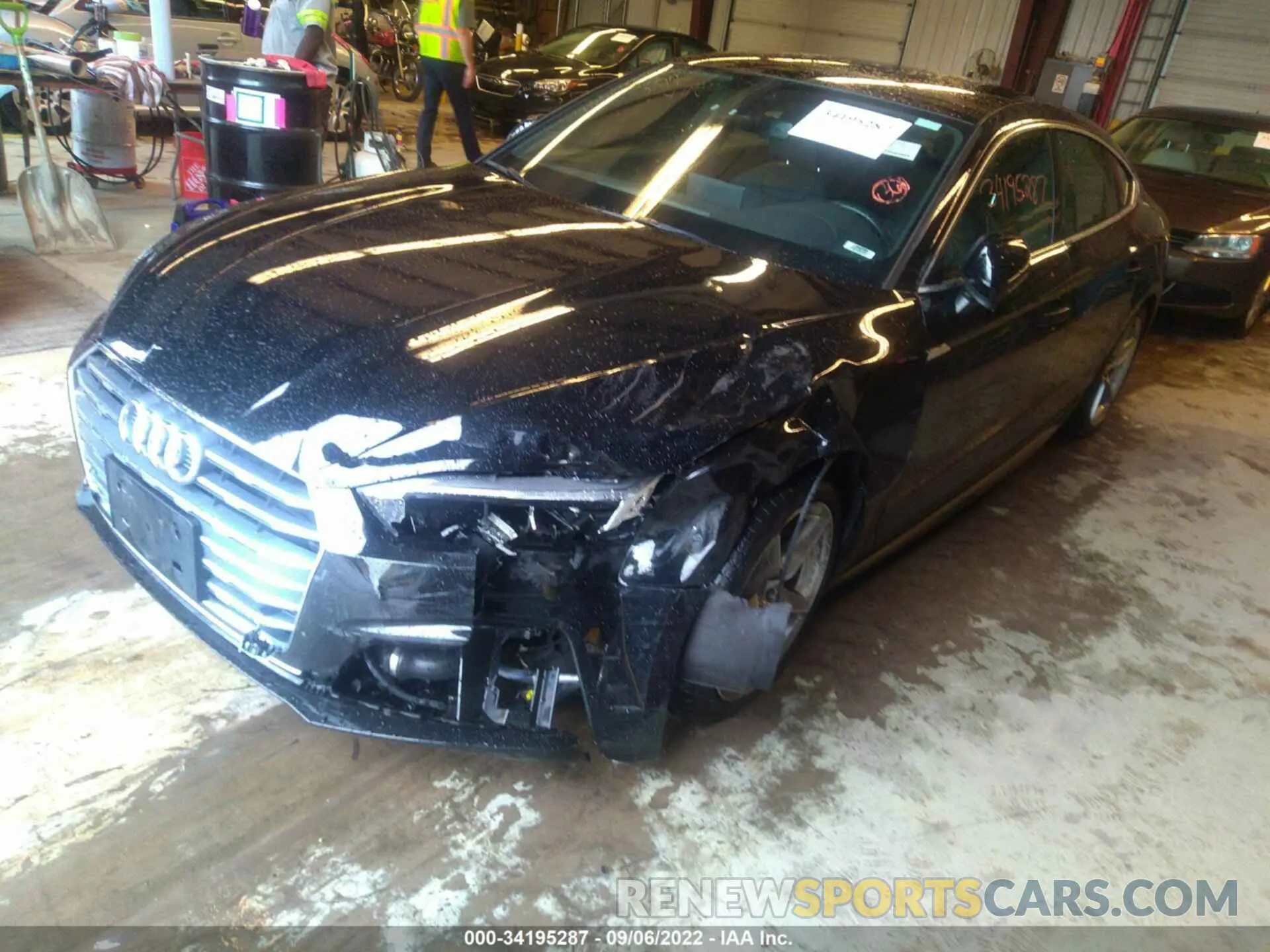 2 fotografías del automóvil dañado WAUENCF57KA043823 AUDI A5 SPORTBACK 2019
