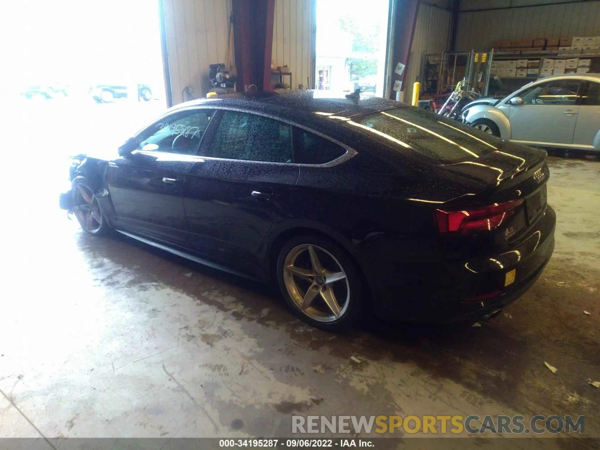 3 fotografías del automóvil dañado WAUENCF57KA043823 AUDI A5 SPORTBACK 2019
