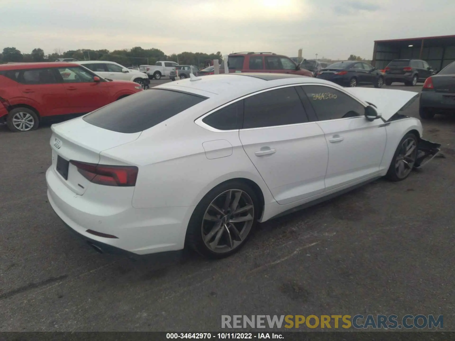 4 fotografías del automóvil dañado WAUENCF58KA024195 AUDI A5 SPORTBACK 2019