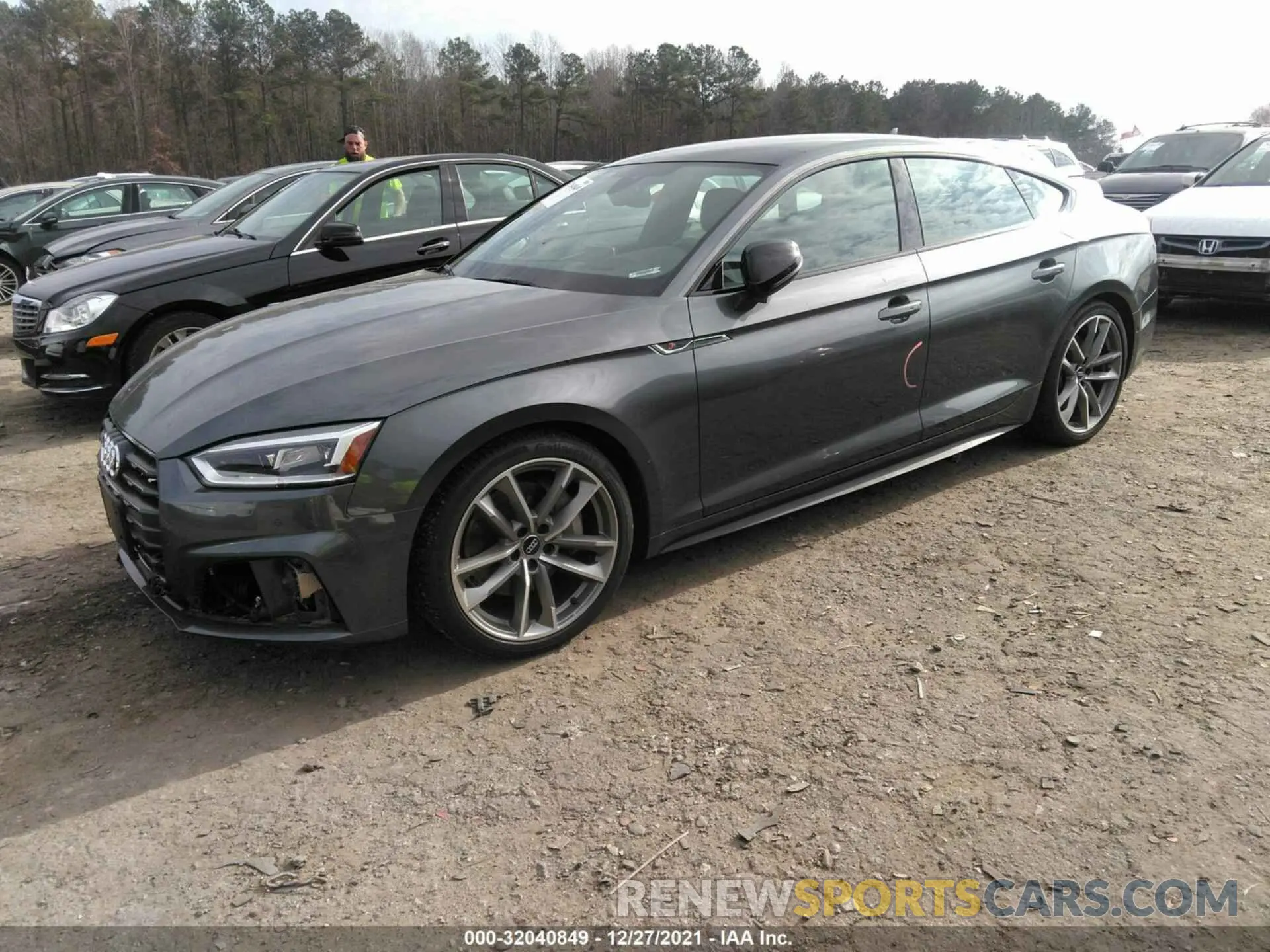 2 fotografías del automóvil dañado WAUFNCF50KA032795 AUDI A5 SPORTBACK 2019