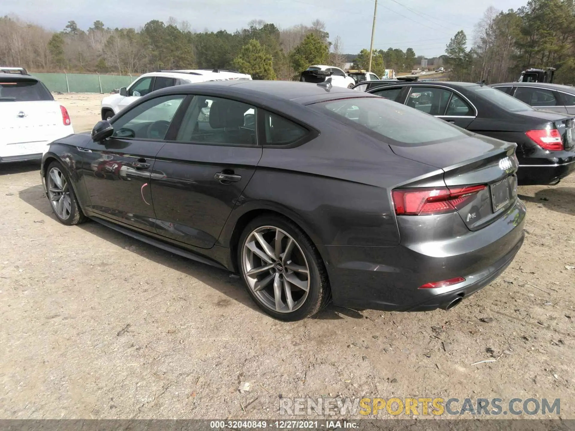 3 fotografías del automóvil dañado WAUFNCF50KA032795 AUDI A5 SPORTBACK 2019