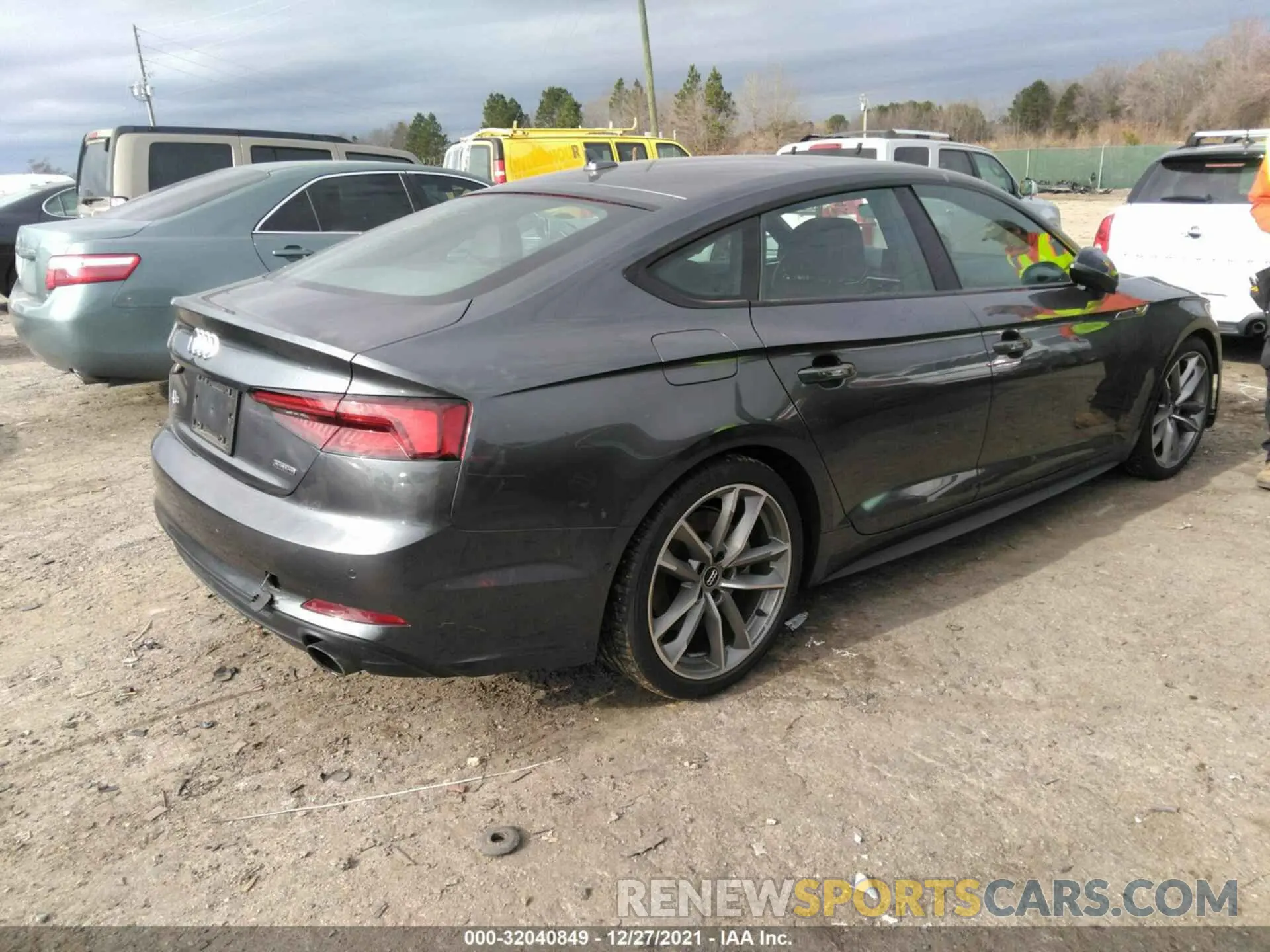 4 fotografías del automóvil dañado WAUFNCF50KA032795 AUDI A5 SPORTBACK 2019