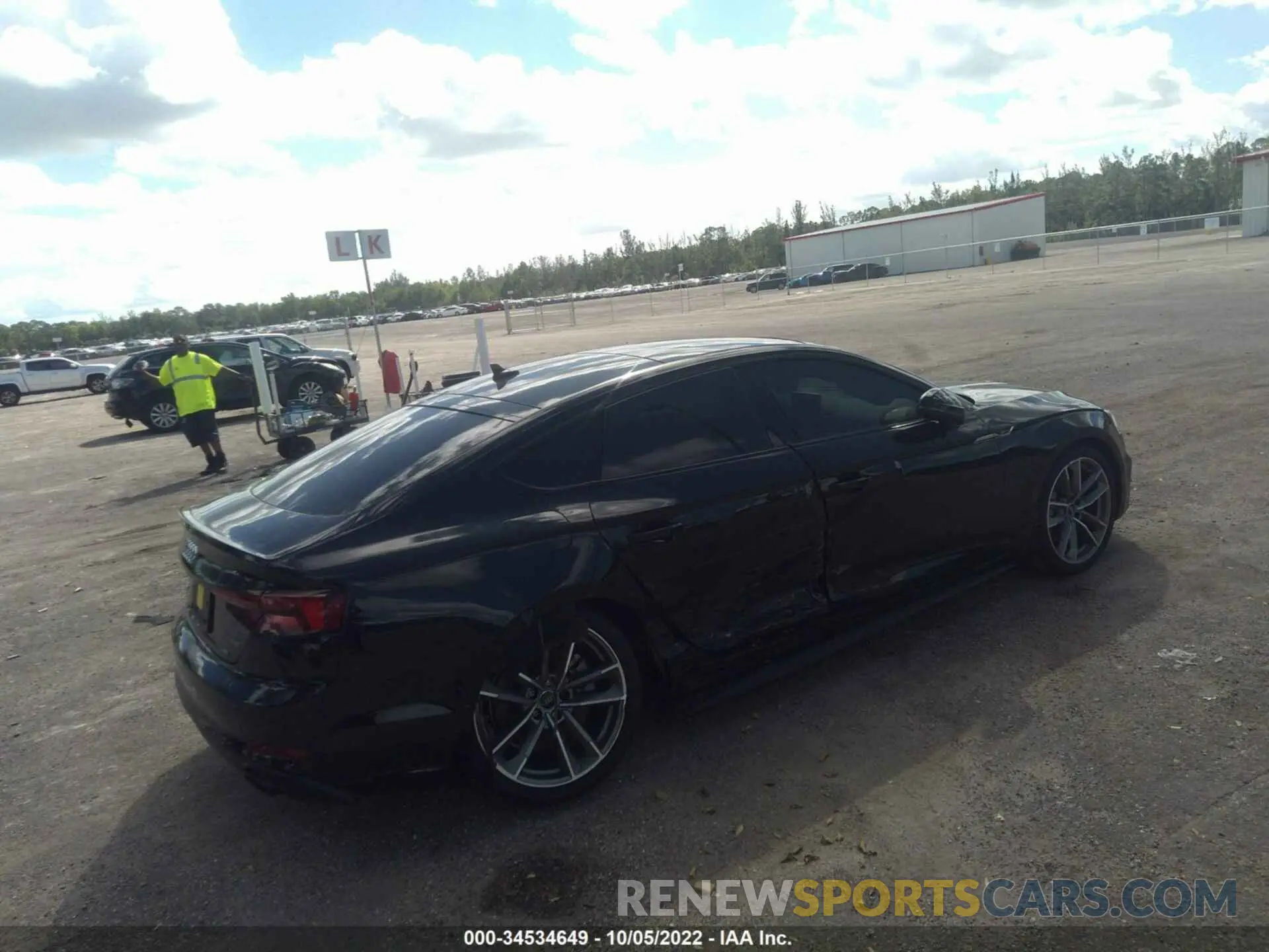 4 fotografías del automóvil dañado WAUFNCF51KA016332 AUDI A5 SPORTBACK 2019