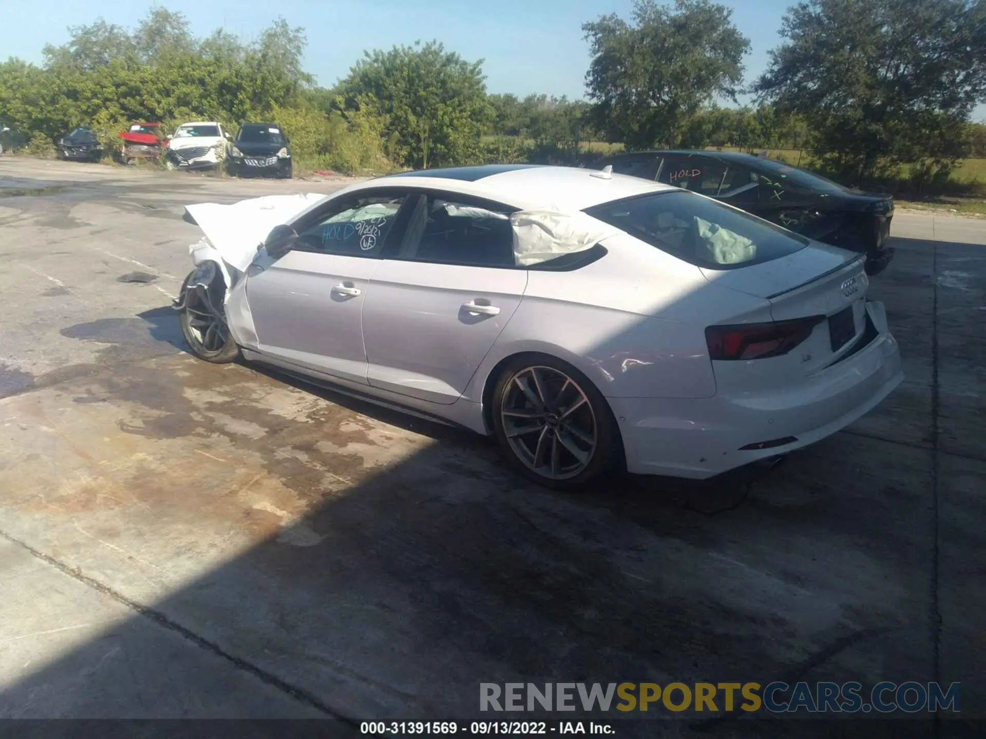 3 fotografías del automóvil dañado WAUFNCF56KA028105 AUDI A5 SPORTBACK 2019