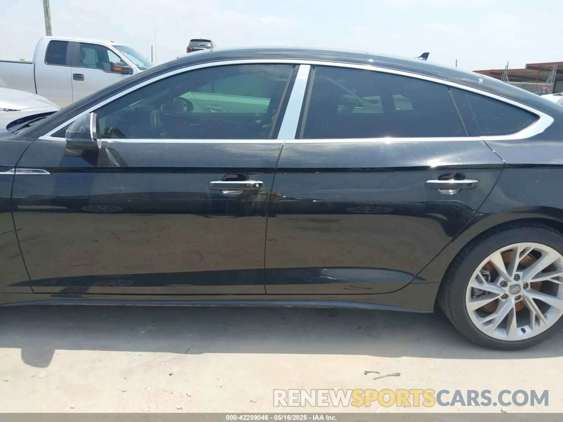 13 fotografías del automóvil dañado WAUANCF50LA004832 AUDI A5 SPORTBACK 2020