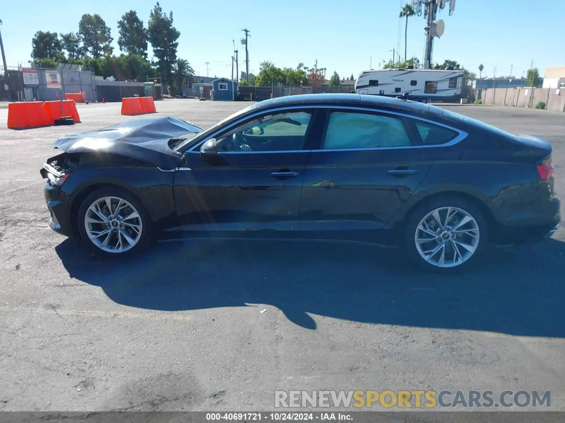 13 fotografías del automóvil dañado WAUABCF52MA026437 AUDI A5 SPORTBACK 2021