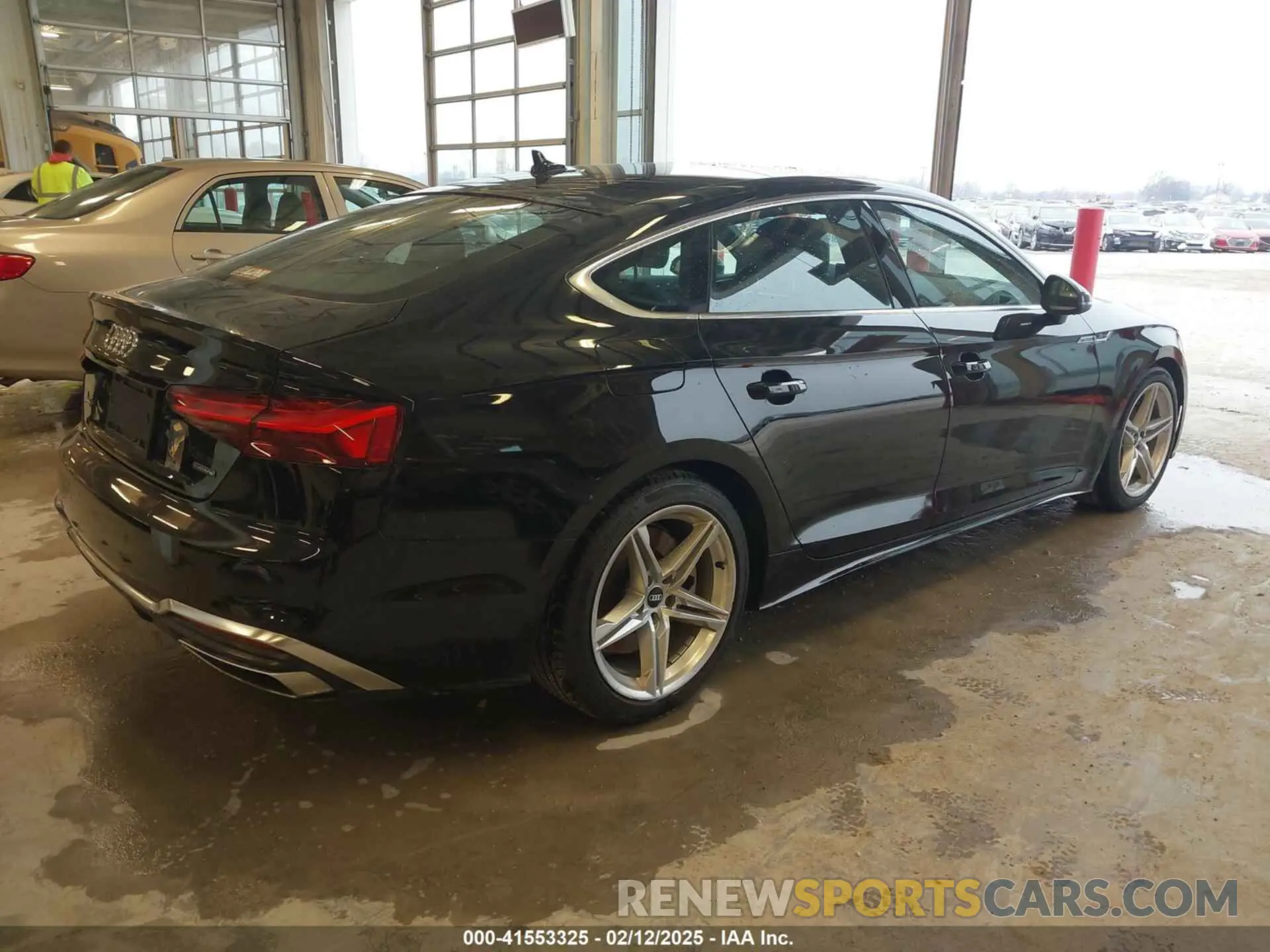 4 fotografías del automóvil dañado WAUDACF52MA030374 AUDI A5 SPORTBACK 2021