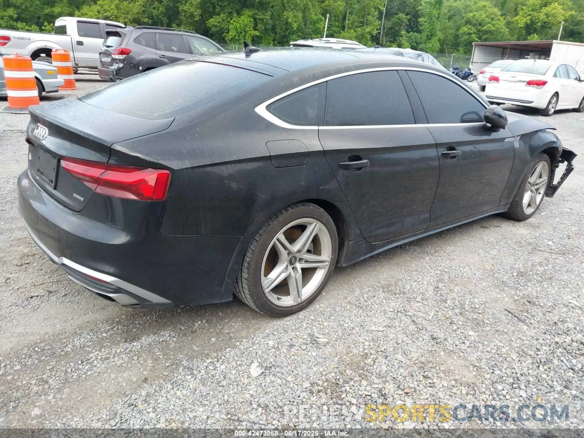 4 fotografías del automóvil dañado WAUDACF53MA059334 AUDI A5 SPORTBACK 2021