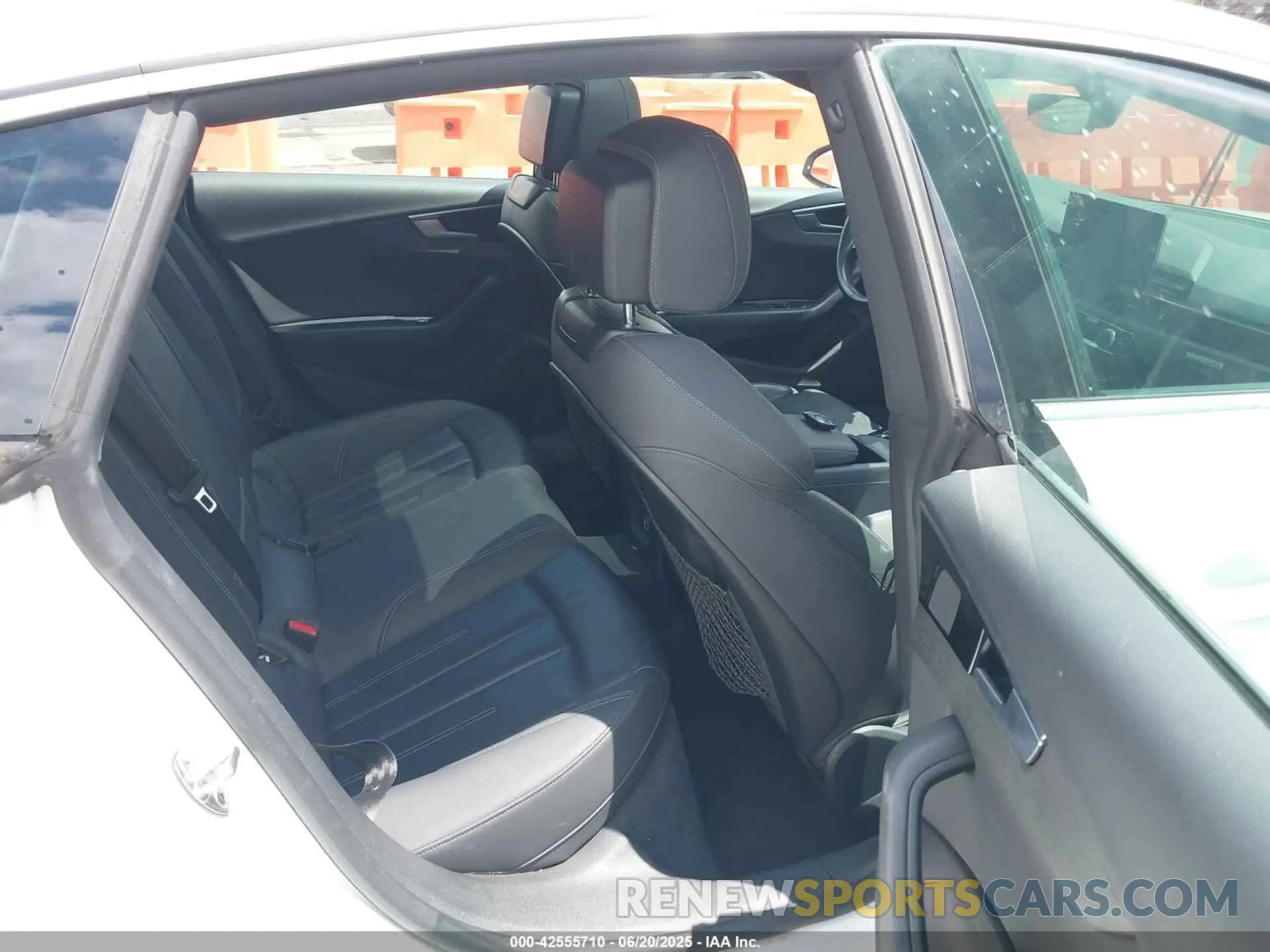 8 fotografías del automóvil dañado WAUDACF55MA020955 AUDI A5 SPORTBACK 2021
