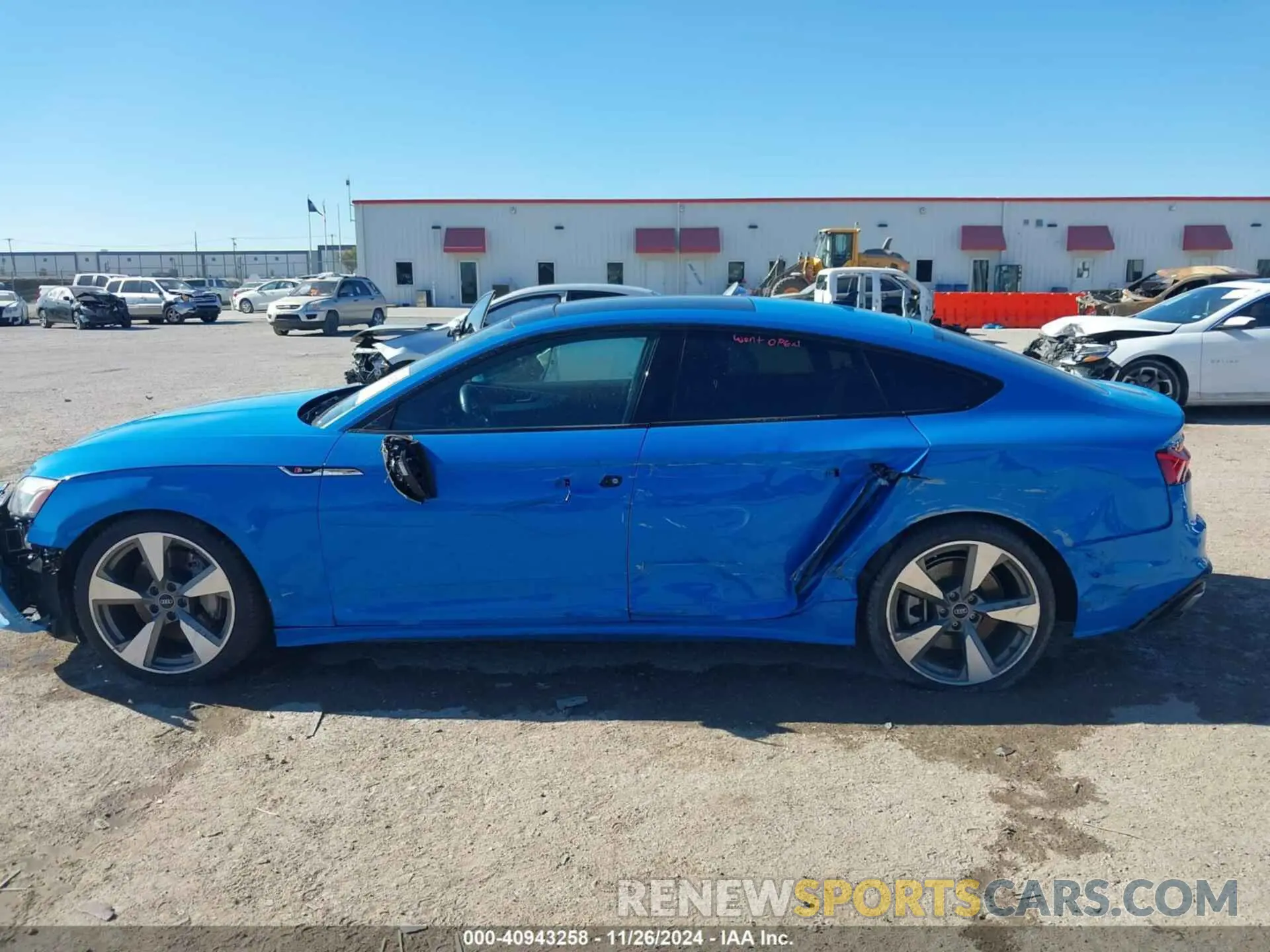 14 fotografías del automóvil dañado WAUFACF51MA042587 AUDI A5 SPORTBACK 2021