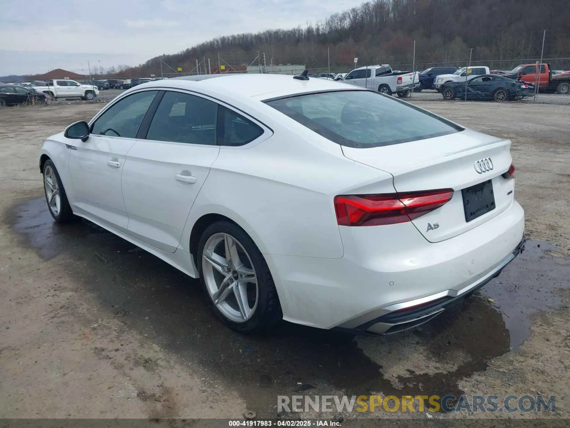 3 fotografías del automóvil dañado WAUFACF52MA032229 AUDI A5 SPORTBACK 2021