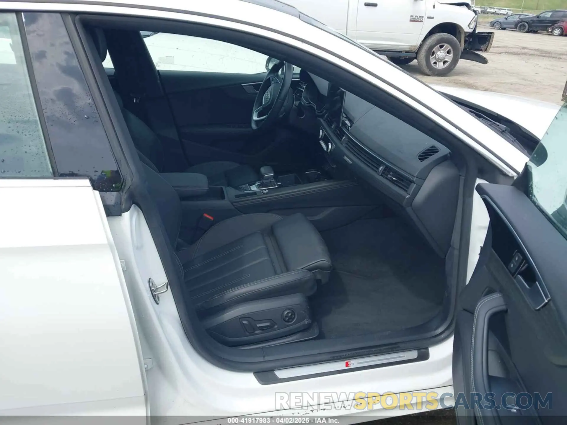 5 fotografías del automóvil dañado WAUFACF52MA032229 AUDI A5 SPORTBACK 2021