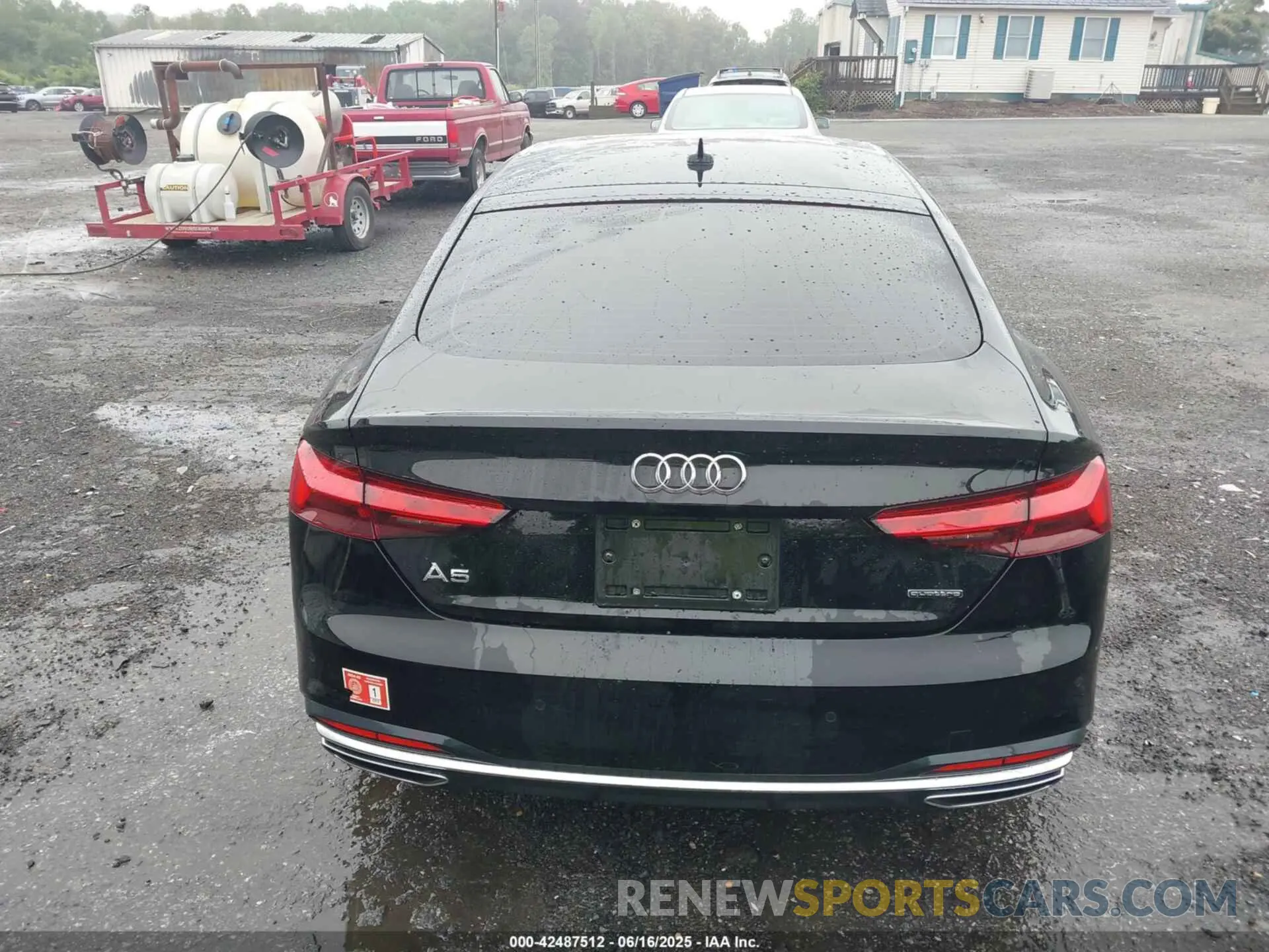 16 fotografías del automóvil dañado WAUABCF55NA006068 AUDI A5 SPORTBACK 2022