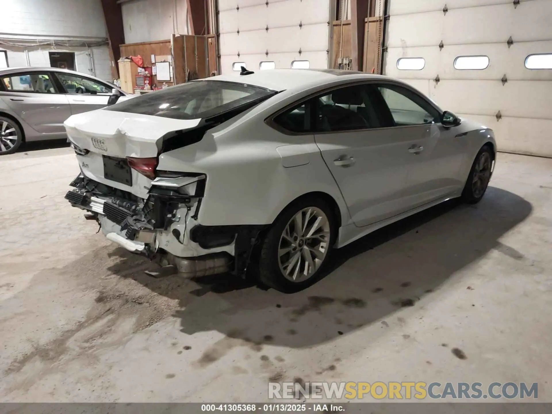 4 fotografías del automóvil dañado WAUABCF57NA034633 AUDI A5 SPORTBACK 2022
