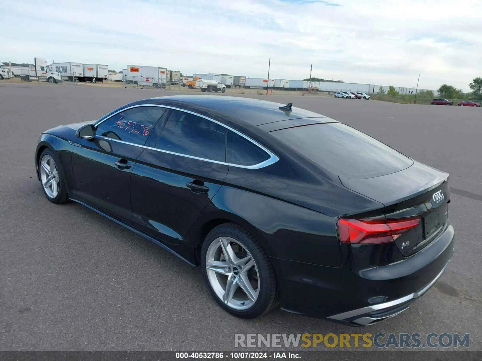 3 fotografías del automóvil dañado WAUDACF57NA010171 AUDI A5 SPORTBACK 2022