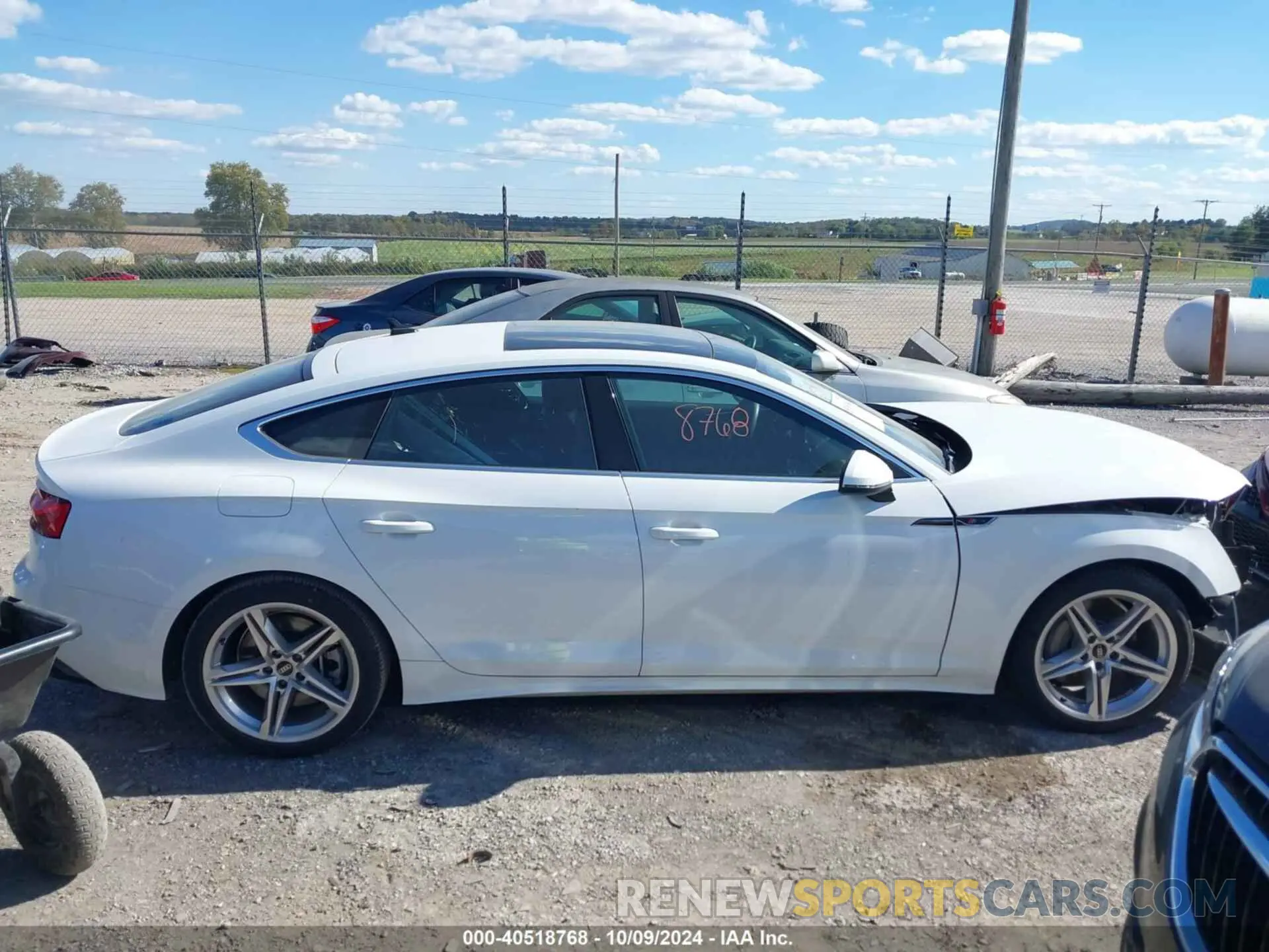 13 fotografías del automóvil dañado WAUDACF5XNA014991 AUDI A5 SPORTBACK 2022