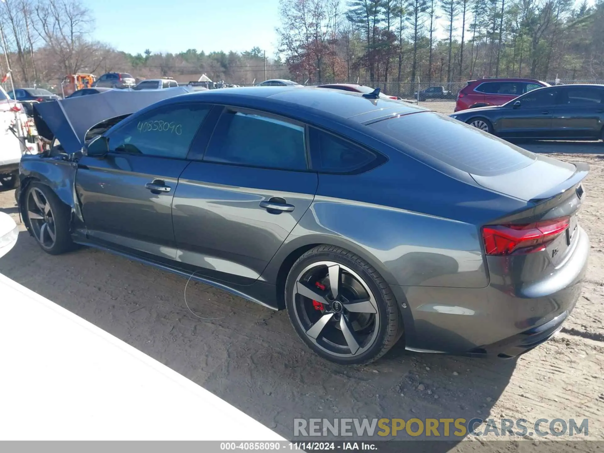 14 fotografías del automóvil dañado WAUEACF55NA019388 AUDI A5 SPORTBACK 2022