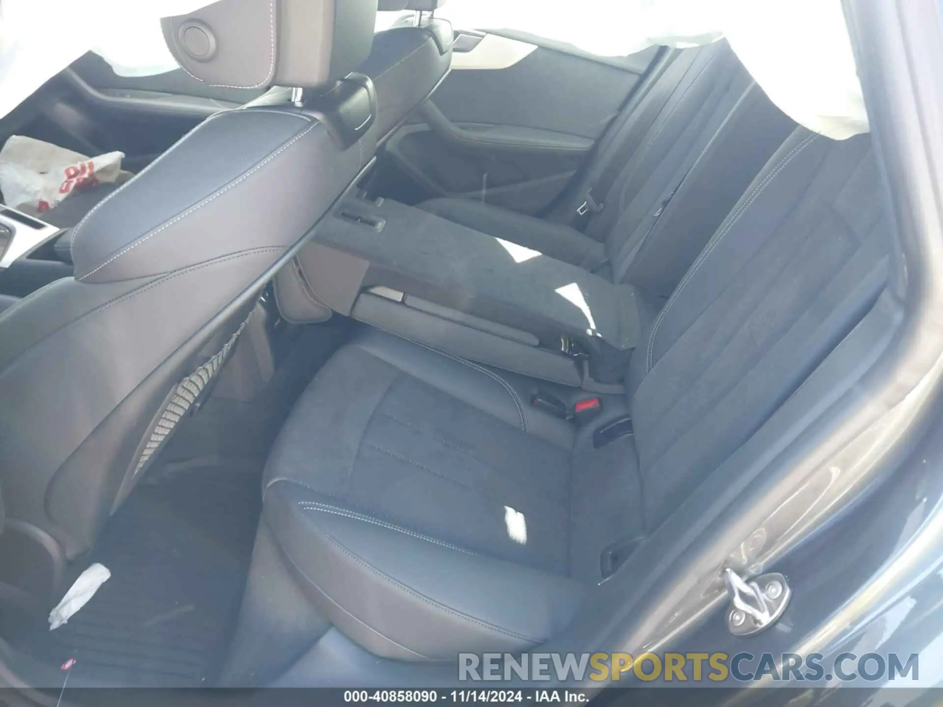 8 fotografías del automóvil dañado WAUEACF55NA019388 AUDI A5 SPORTBACK 2022