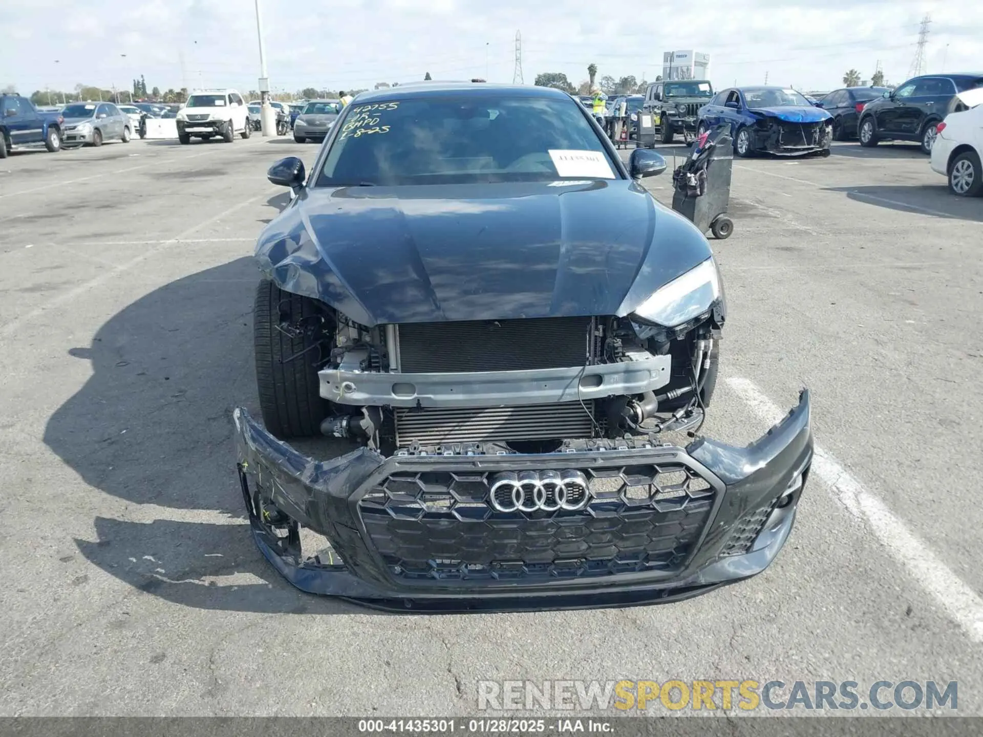 13 fotografías del automóvil dañado WAUFACF55NA015278 AUDI A5 SPORTBACK 2022
