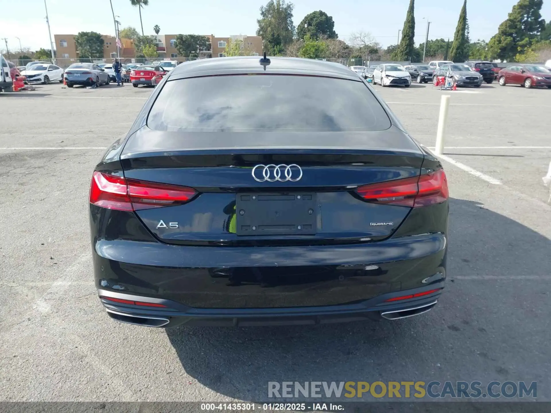 17 fotografías del automóvil dañado WAUFACF55NA015278 AUDI A5 SPORTBACK 2022