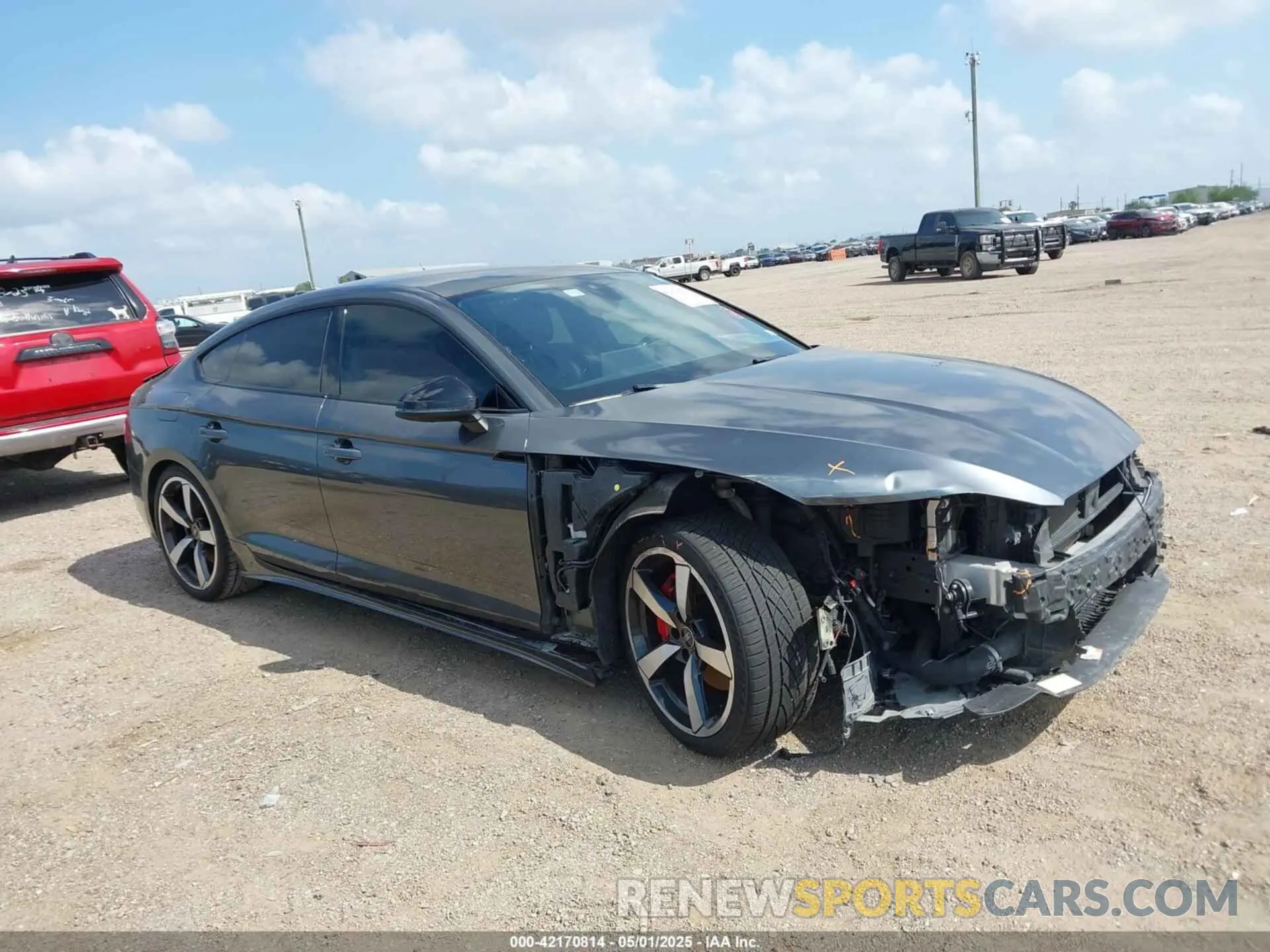 14 fotografías del automóvil dañado WAUFACF56NA017217 AUDI A5 SPORTBACK 2022