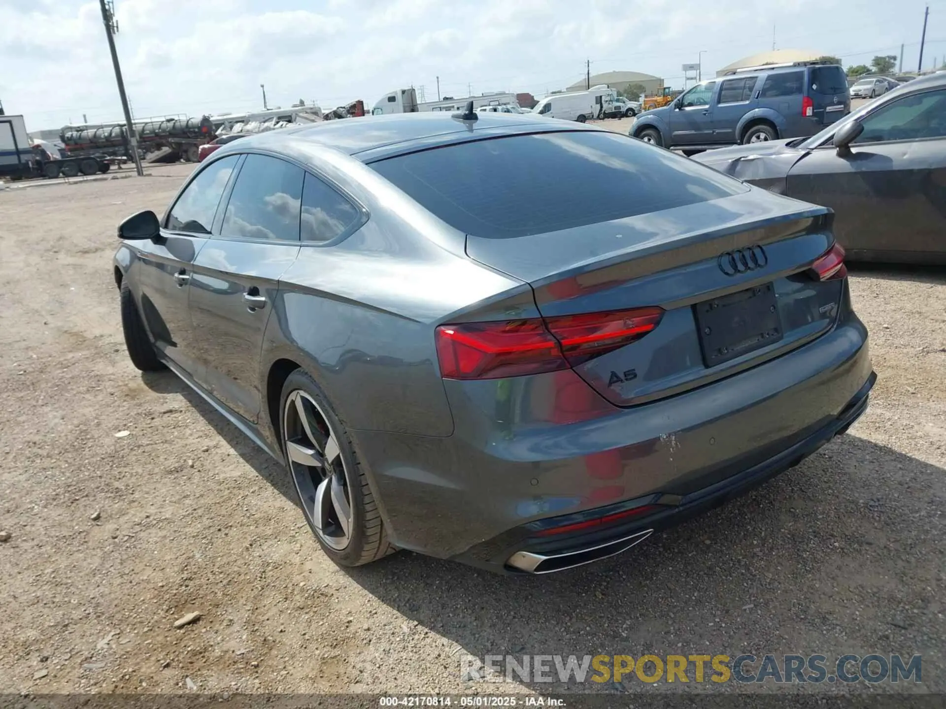 3 fotografías del automóvil dañado WAUFACF56NA017217 AUDI A5 SPORTBACK 2022