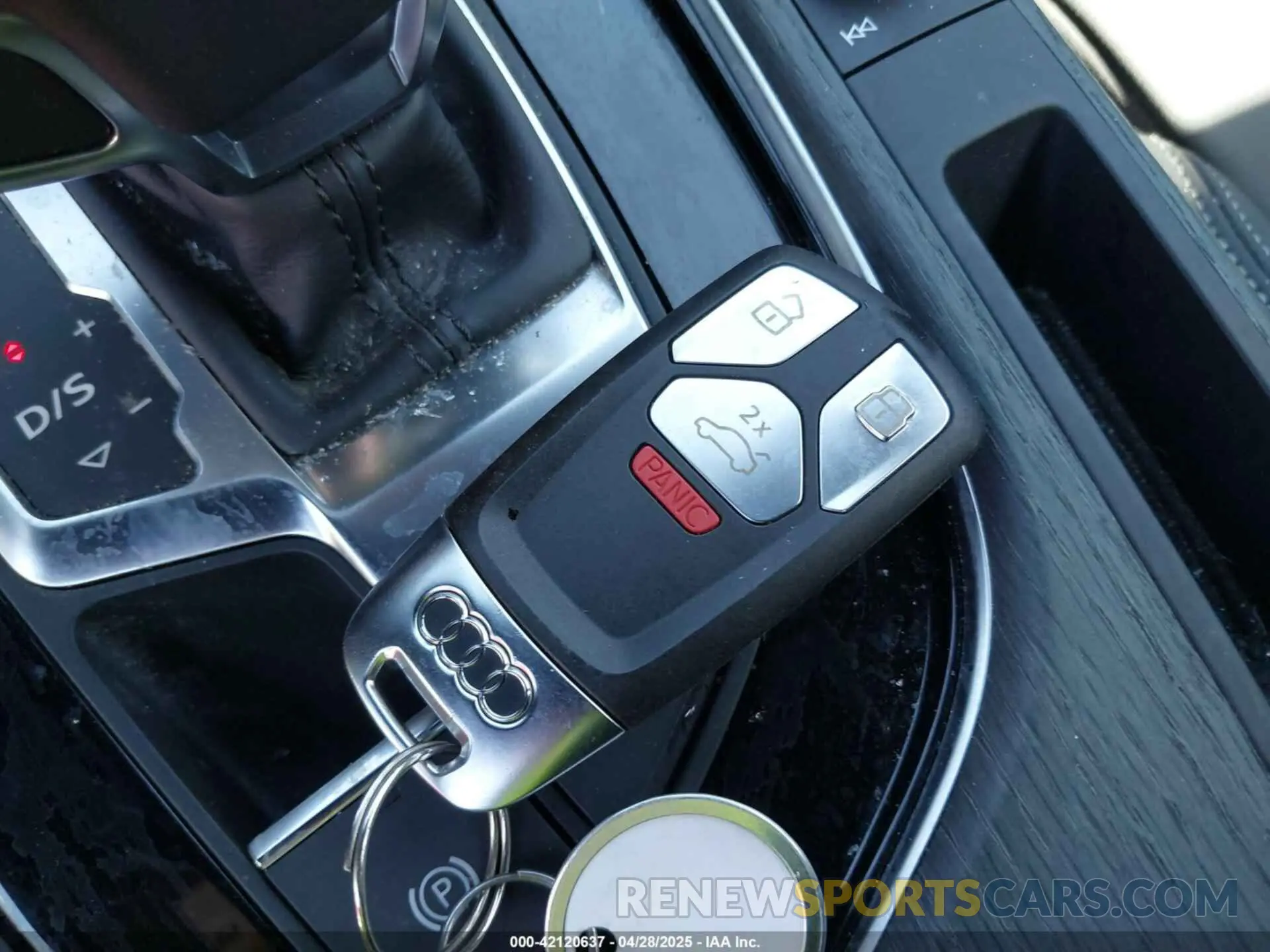 11 fotografías del automóvil dañado WAUFACF5XNA015812 AUDI A5 SPORTBACK 2022