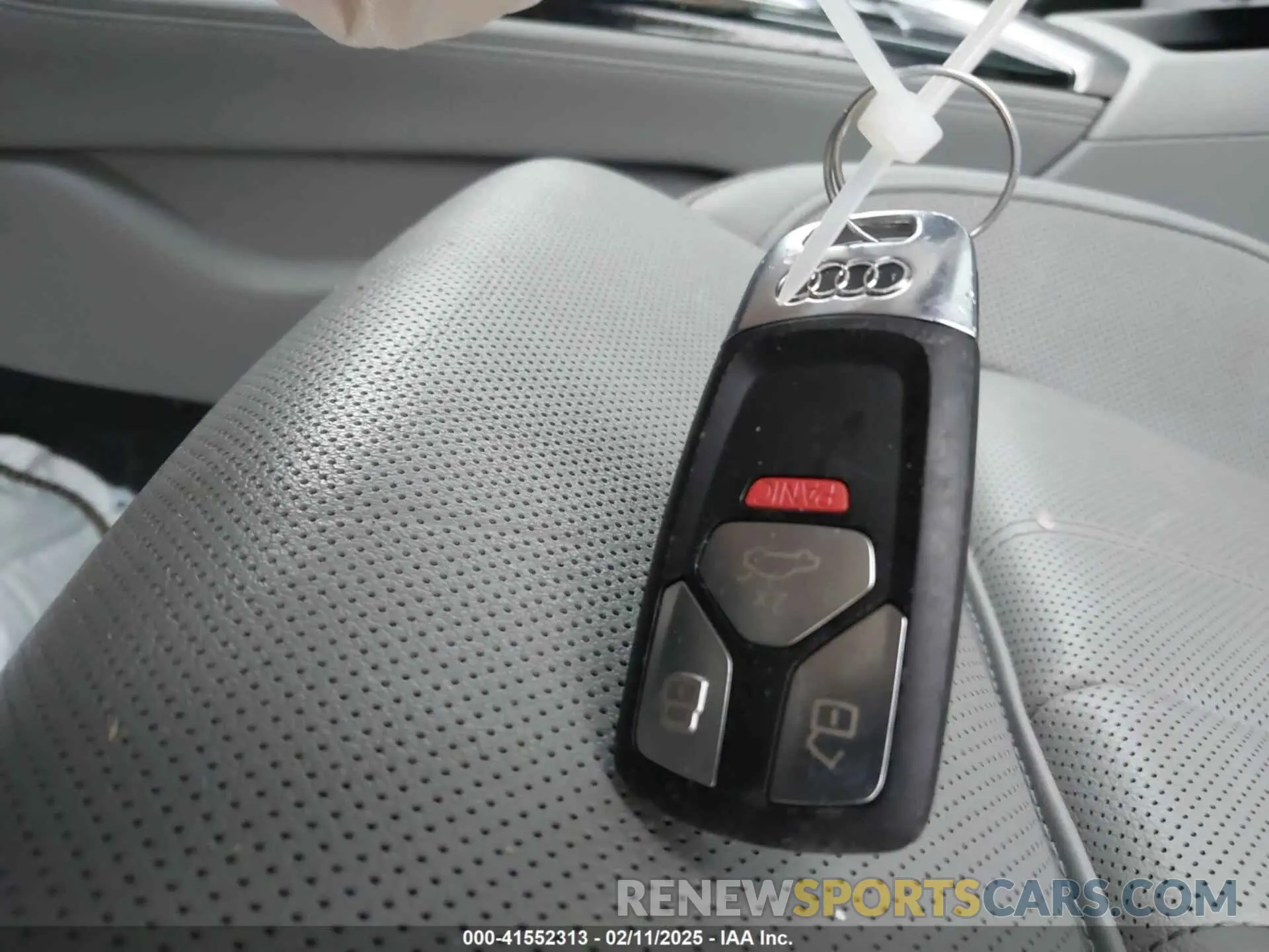 11 fotografías del automóvil dañado WAUFACF5XNA039687 AUDI A5 SPORTBACK 2022