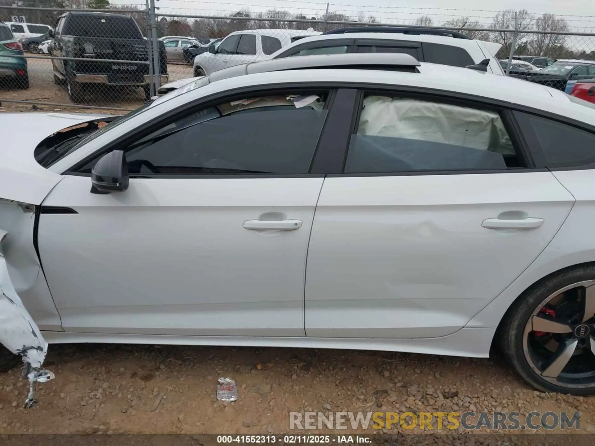 14 fotografías del automóvil dañado WAUFACF5XNA039687 AUDI A5 SPORTBACK 2022