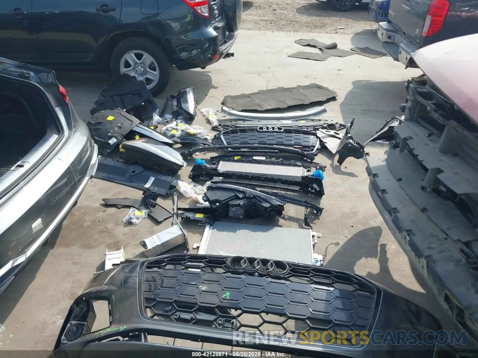 12 fotografías del automóvil dañado WAUFACF50PA022853 AUDI A5 SPORTBACK 2023