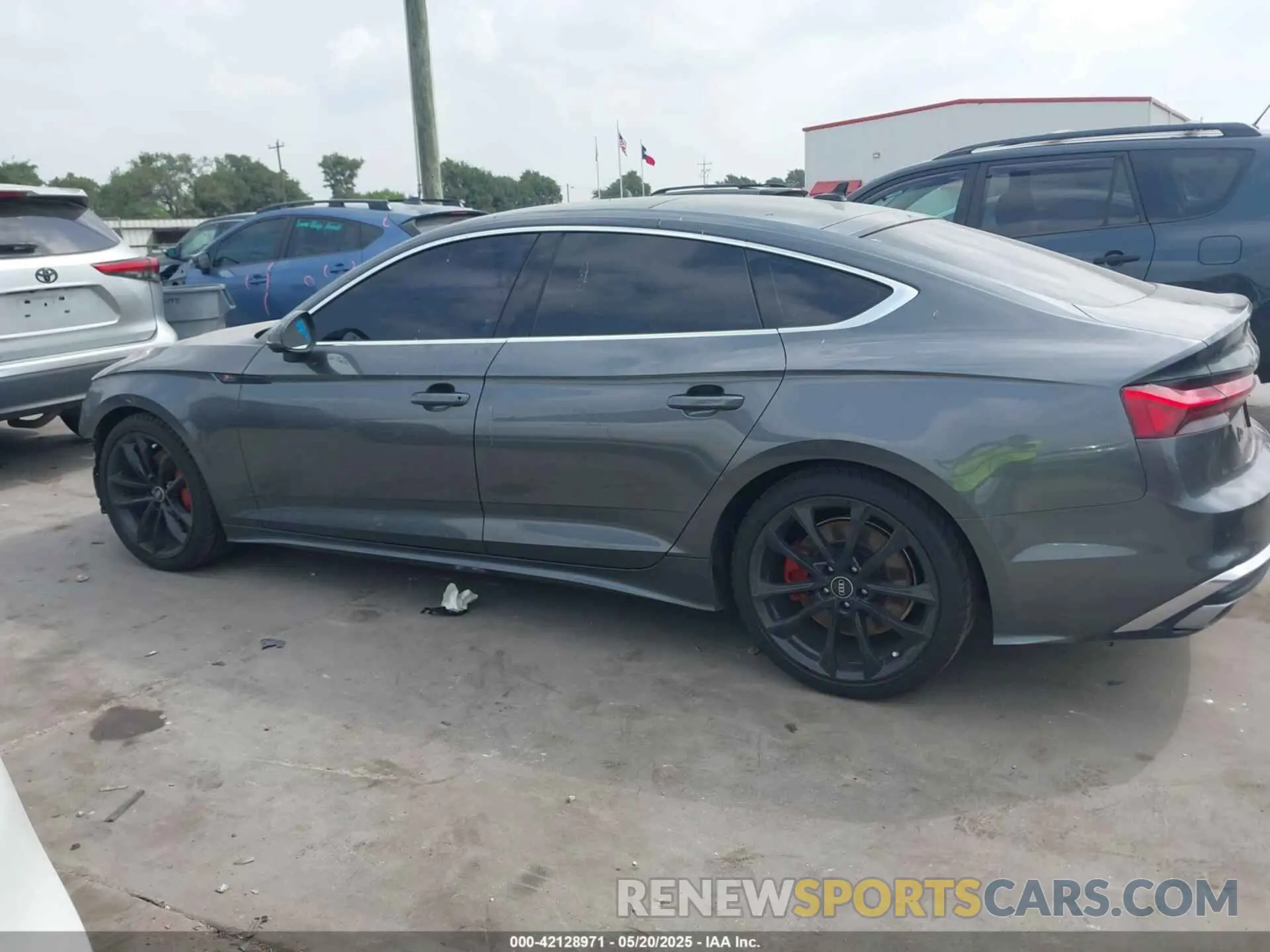 15 fotografías del automóvil dañado WAUFACF50PA022853 AUDI A5 SPORTBACK 2023