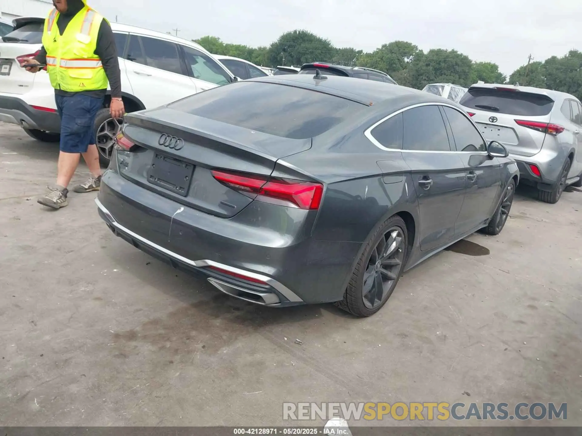 4 fotografías del automóvil dañado WAUFACF50PA022853 AUDI A5 SPORTBACK 2023