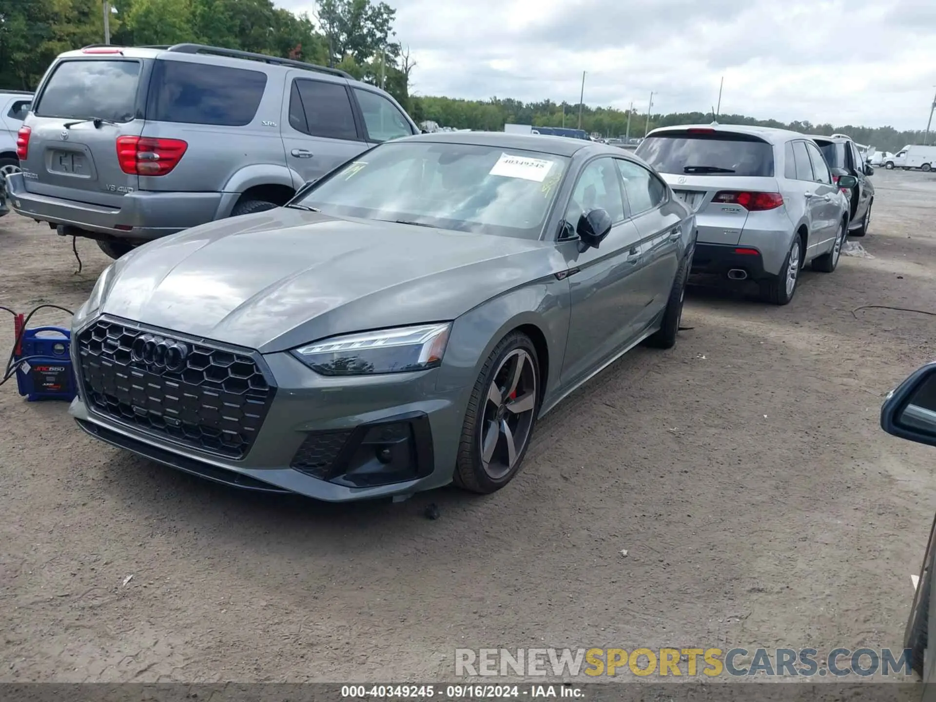 2 fotografías del automóvil dañado WAUFACF55PA062670 AUDI A5 SPORTBACK 2023