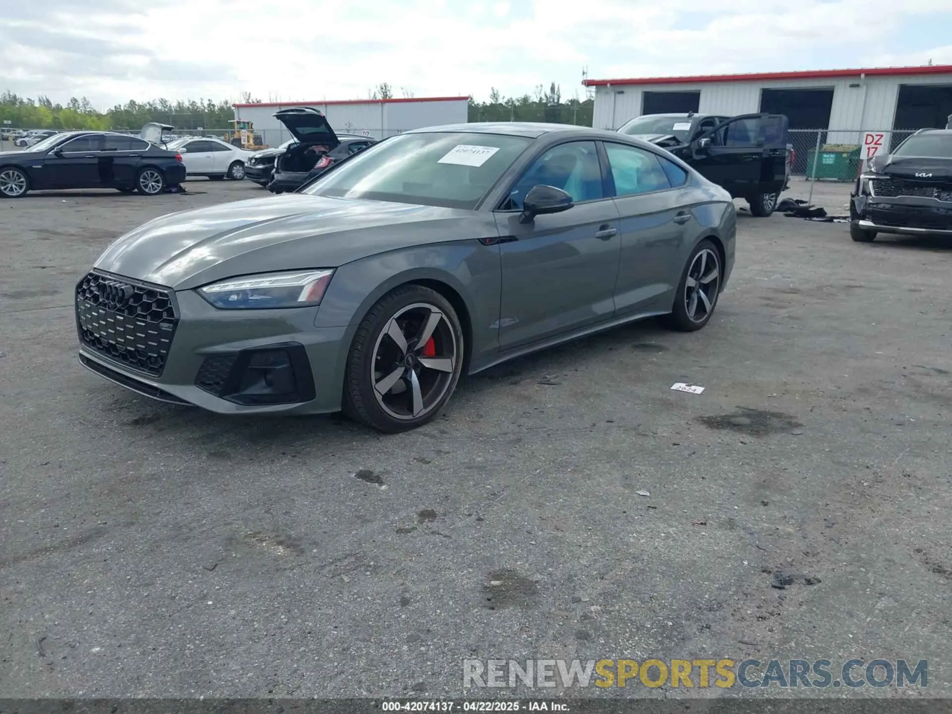 2 fotografías del automóvil dañado WAUFACF56PA038023 AUDI A5 SPORTBACK 2023