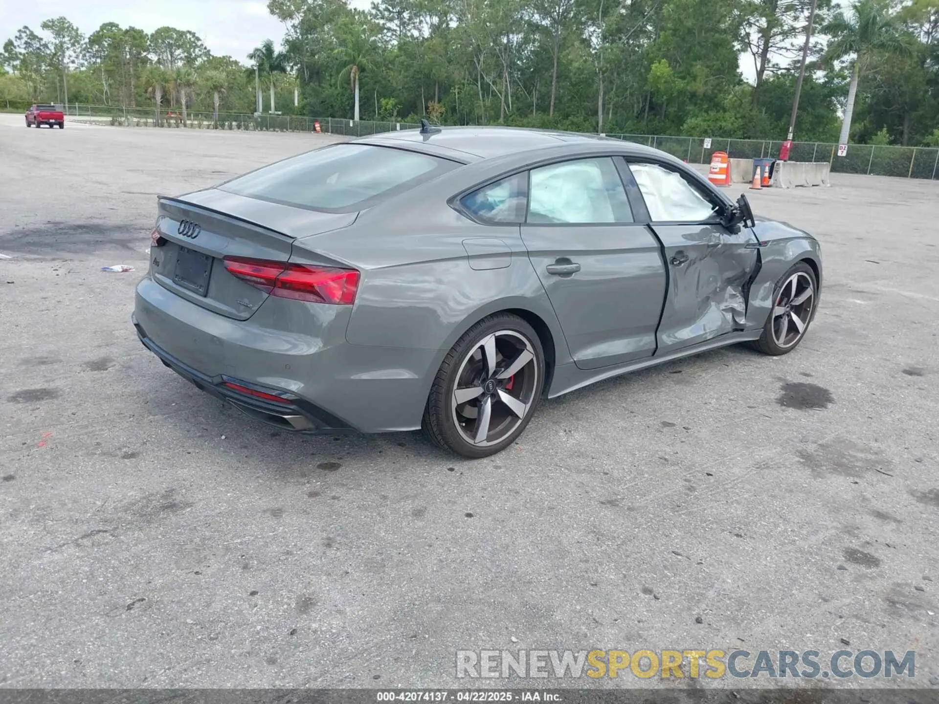 4 fotografías del automóvil dañado WAUFACF56PA038023 AUDI A5 SPORTBACK 2023