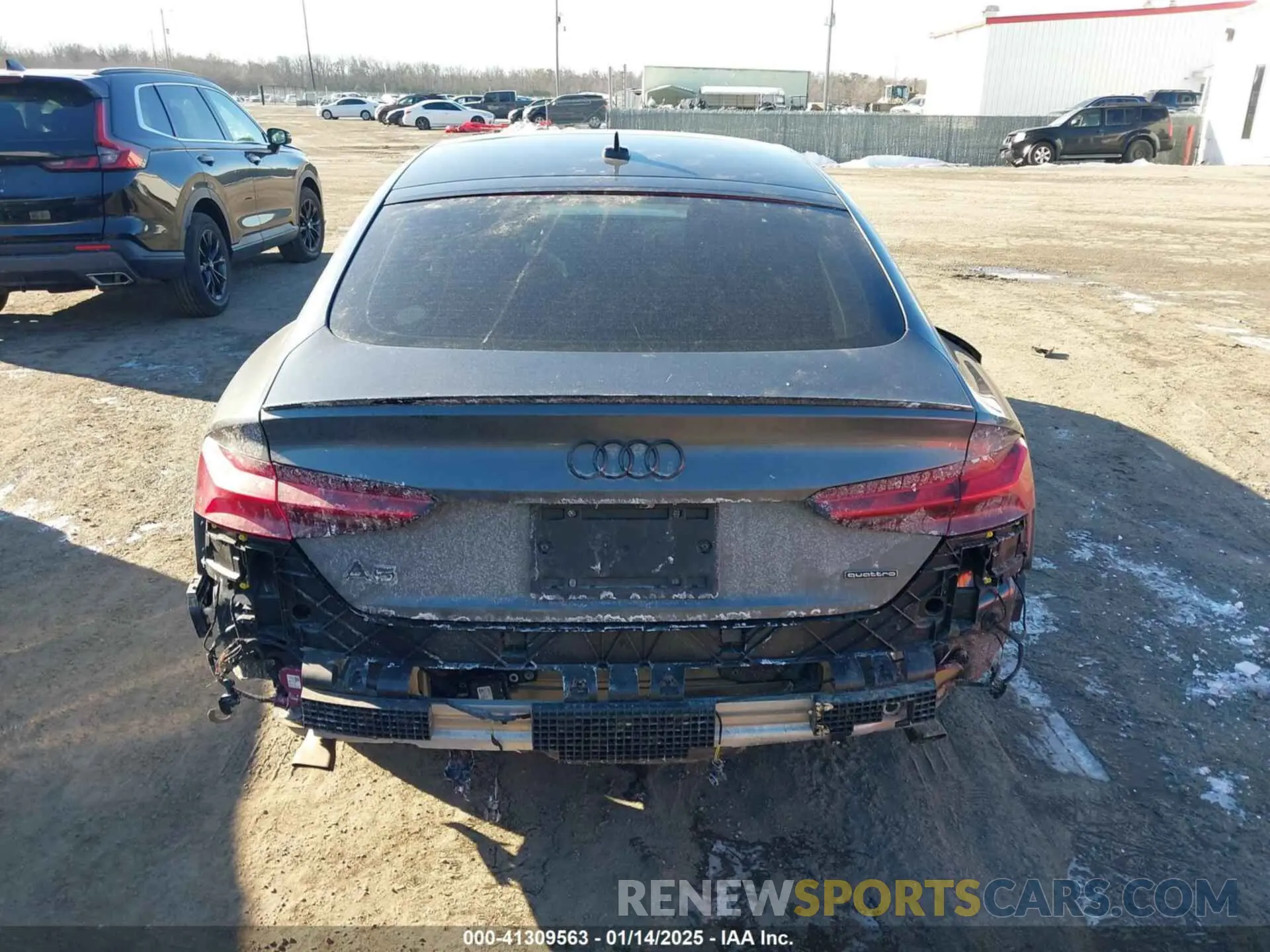 16 fotografías del automóvil dañado WAUFACF58PA055275 AUDI A5 SPORTBACK 2023