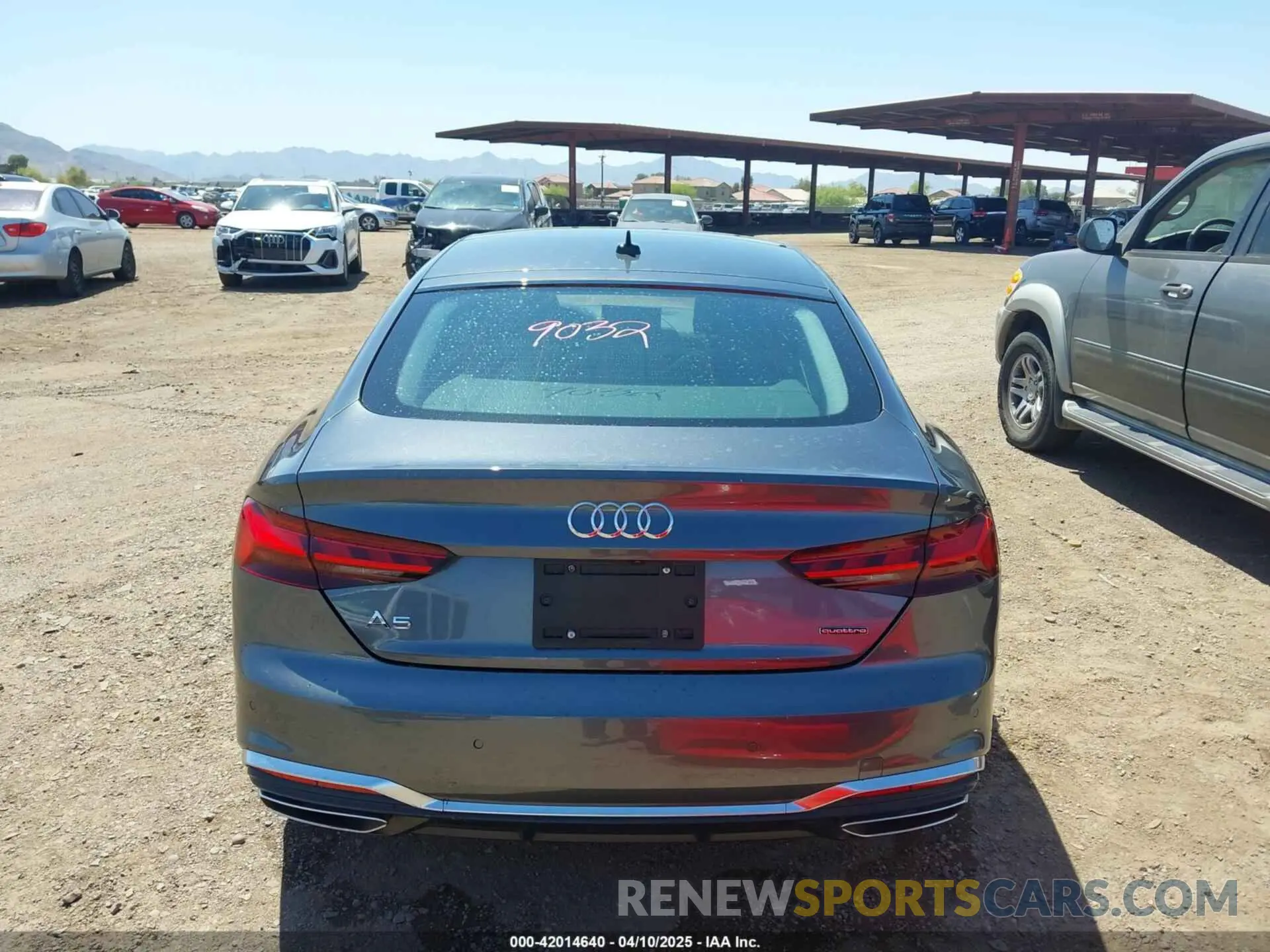 16 fotografías del automóvil dañado WAUFACF50RA024105 AUDI A5 SPORTBACK 2024