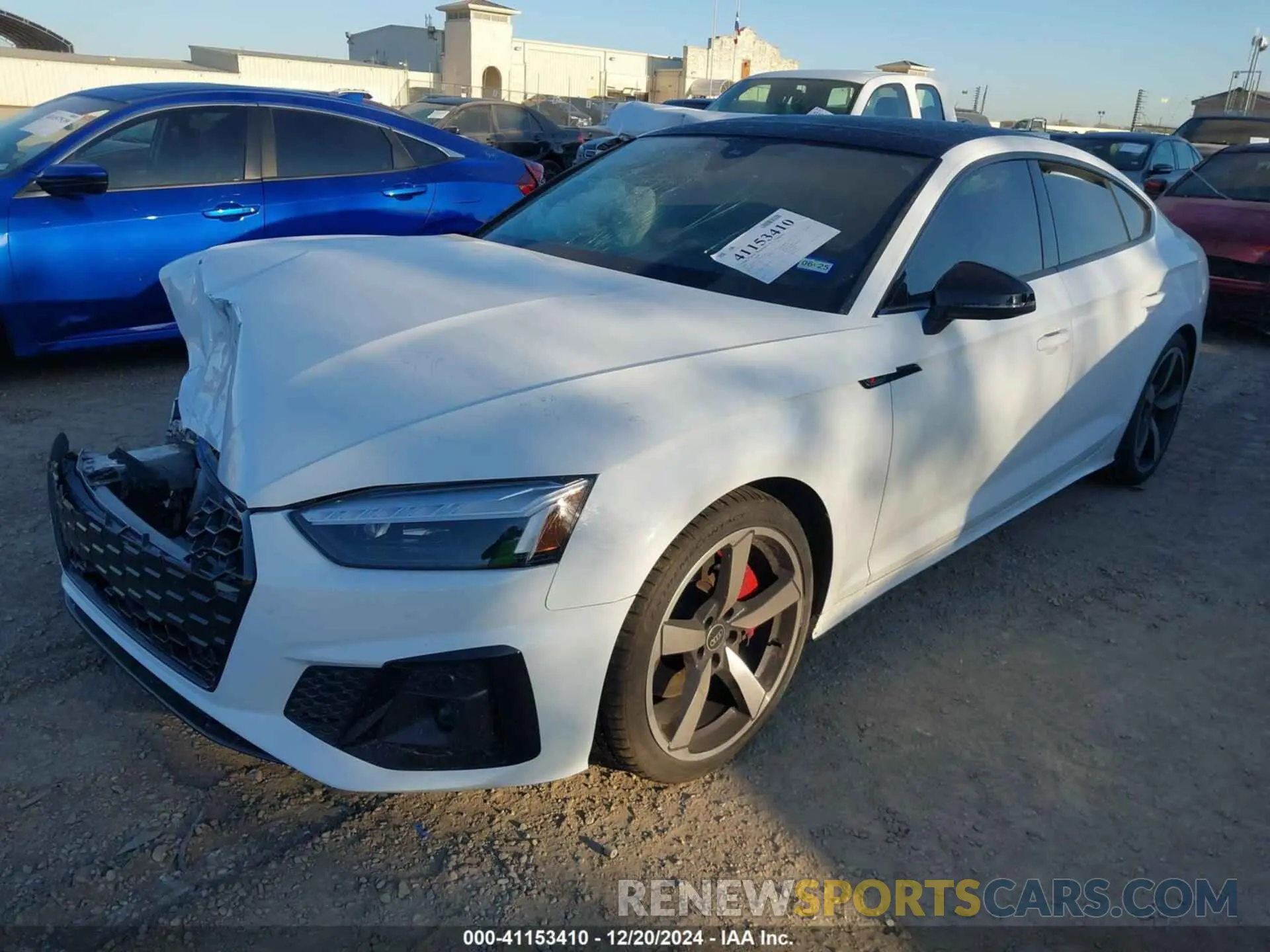 2 fotografías del automóvil dañado WAUFACF51RA012934 AUDI A5 SPORTBACK 2024
