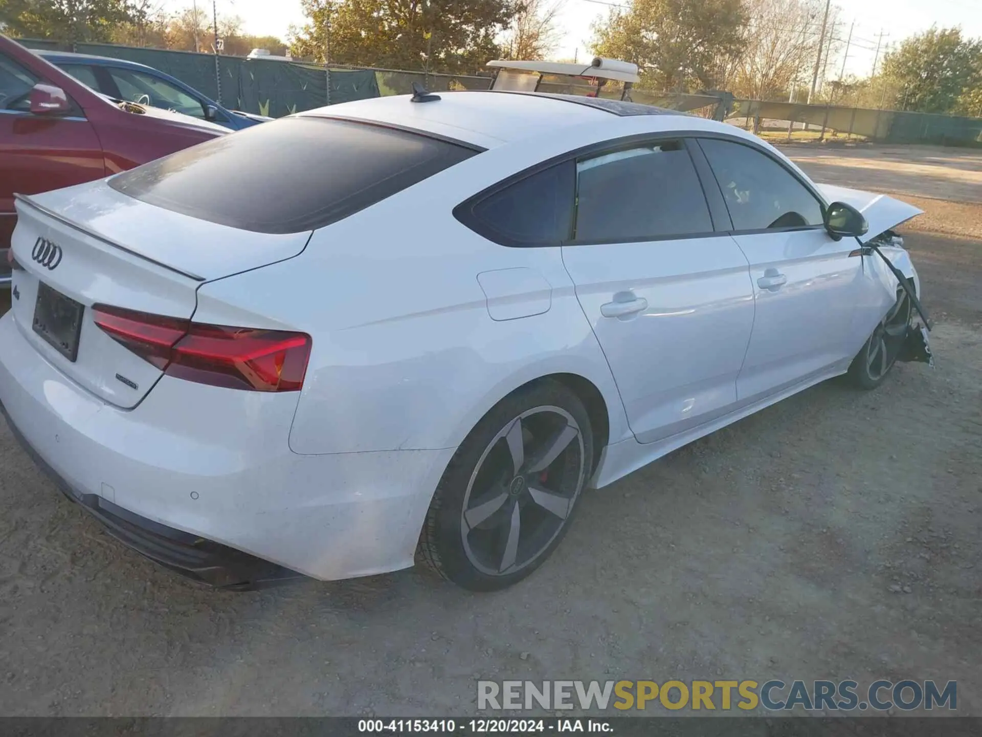 4 fotografías del automóvil dañado WAUFACF51RA012934 AUDI A5 SPORTBACK 2024