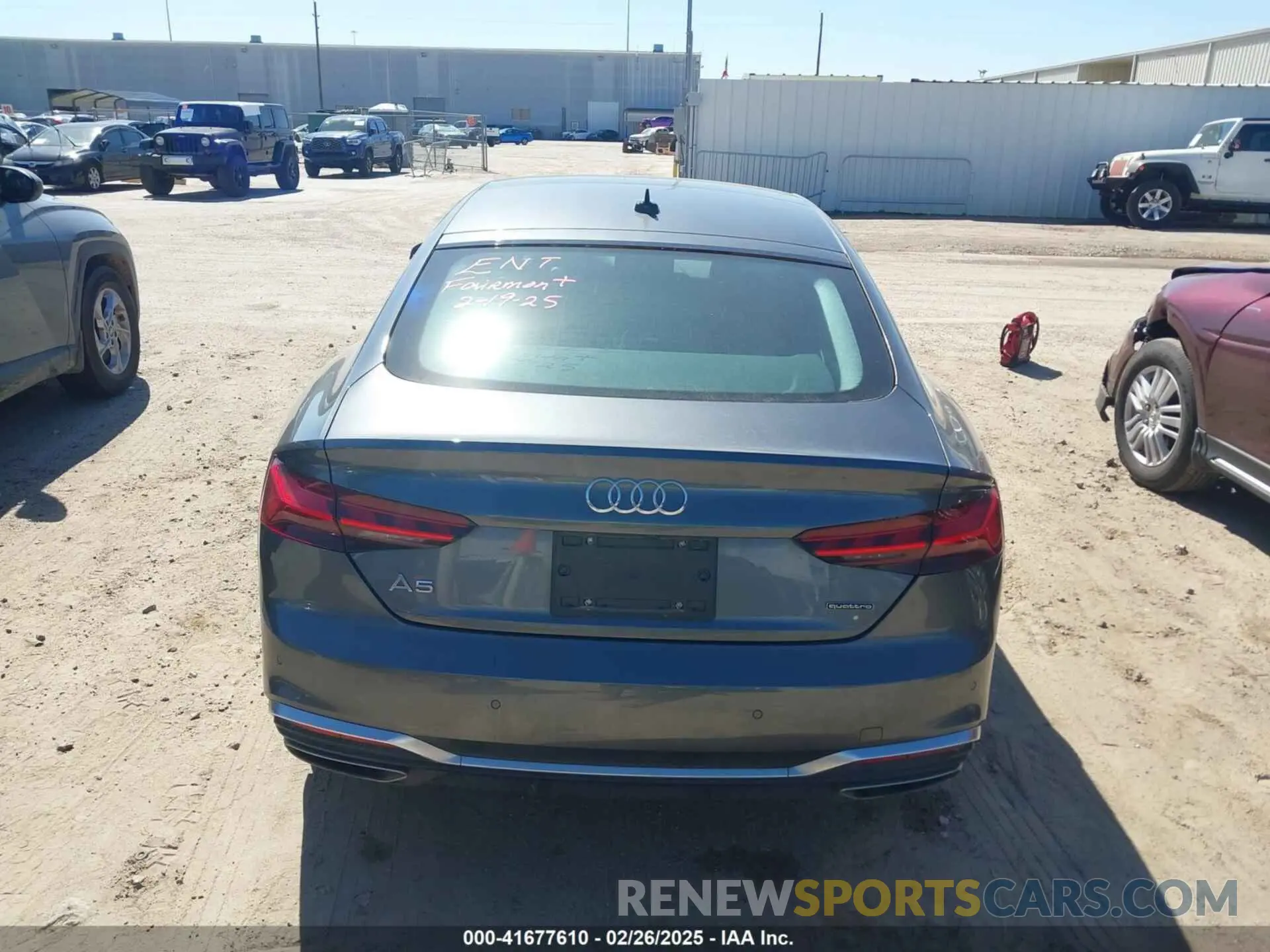 16 fotografías del automóvil dañado WAUFACF52RA059972 AUDI A5 SPORTBACK 2024