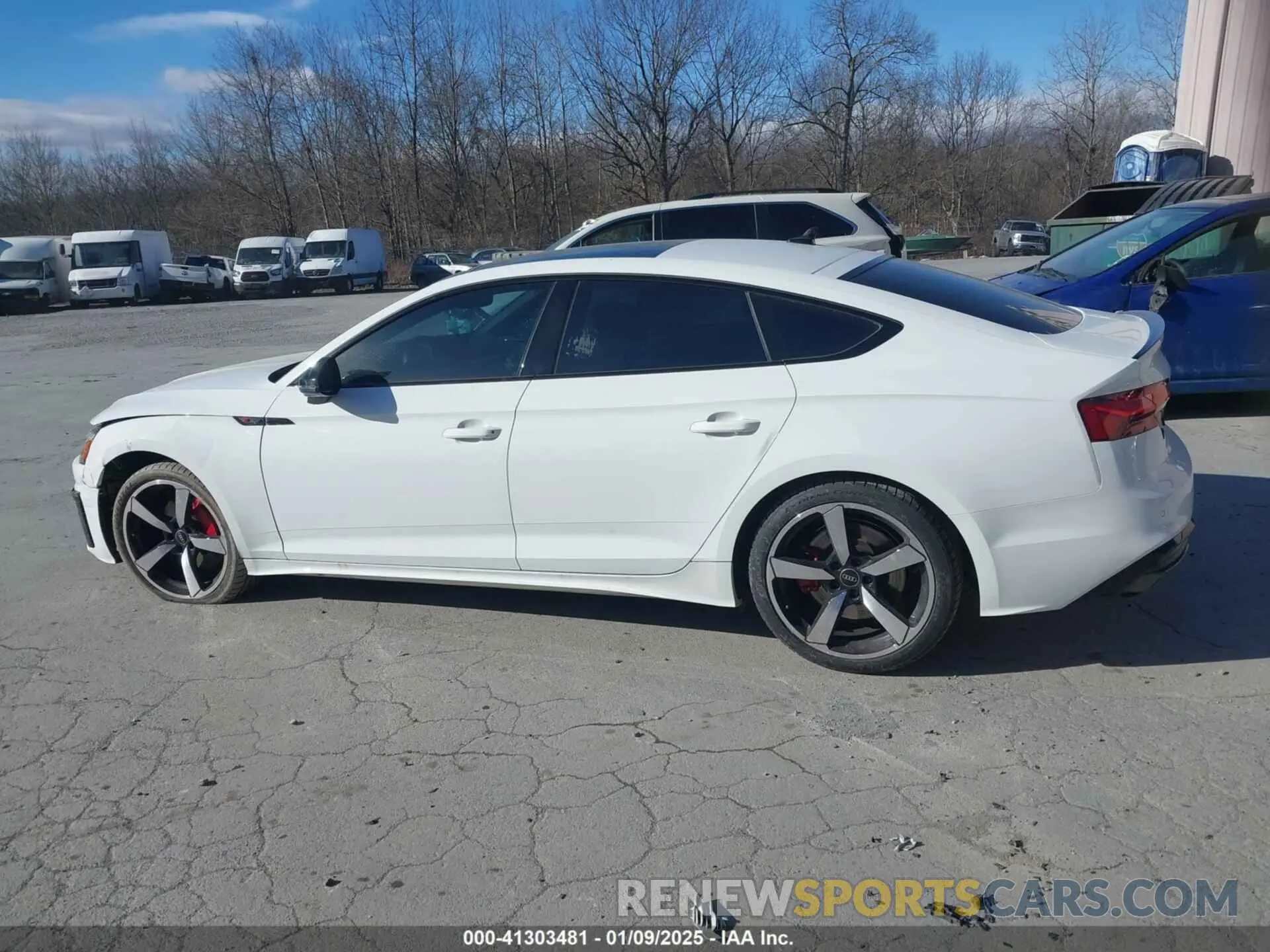 14 fotografías del automóvil dañado WAUFACF53RA042761 AUDI A5 SPORTBACK 2024