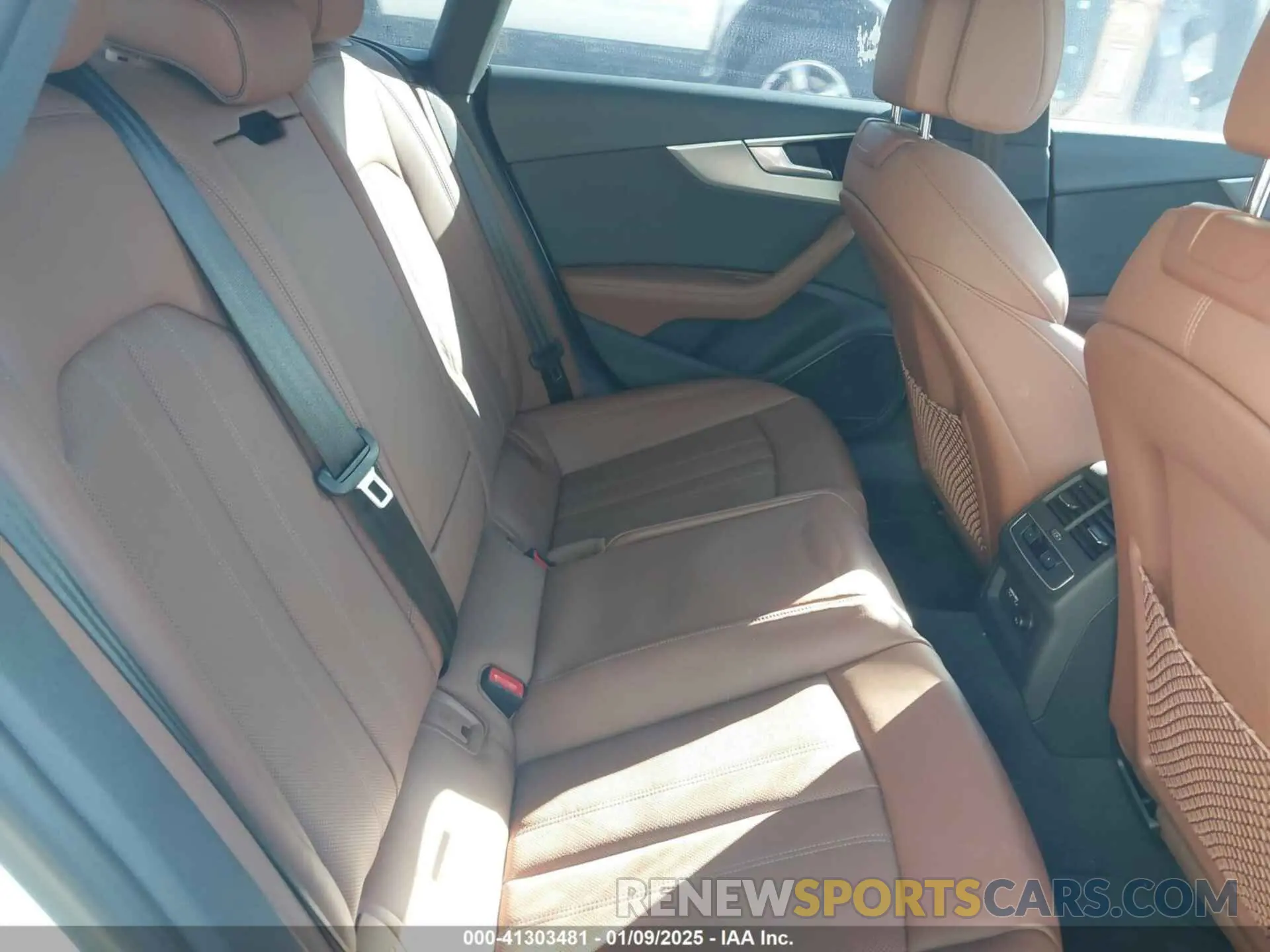 8 fotografías del automóvil dañado WAUFACF53RA042761 AUDI A5 SPORTBACK 2024