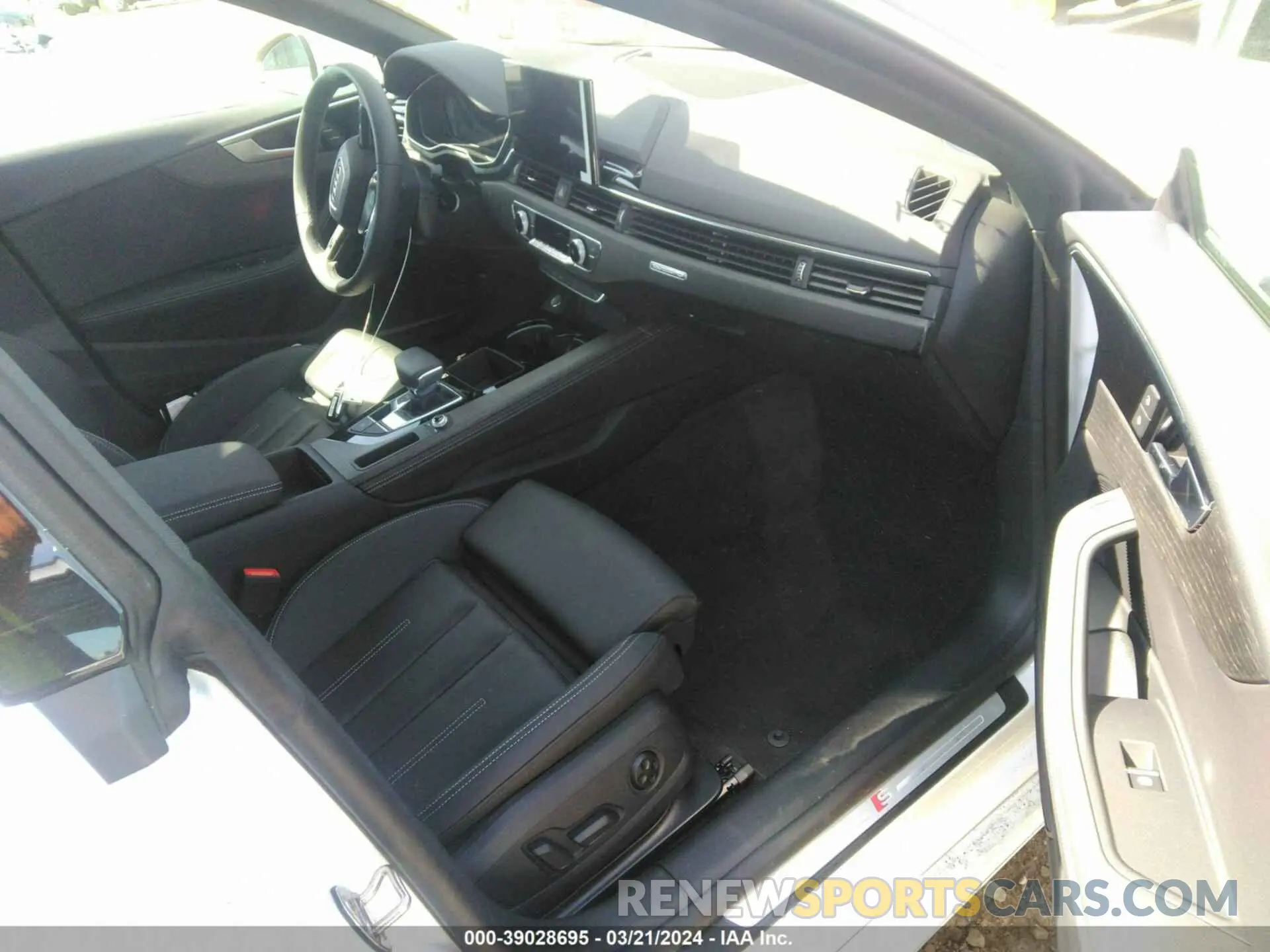 5 fotografías del automóvil dañado WAUFACF54RA012538 AUDI A5 SPORTBACK 2024